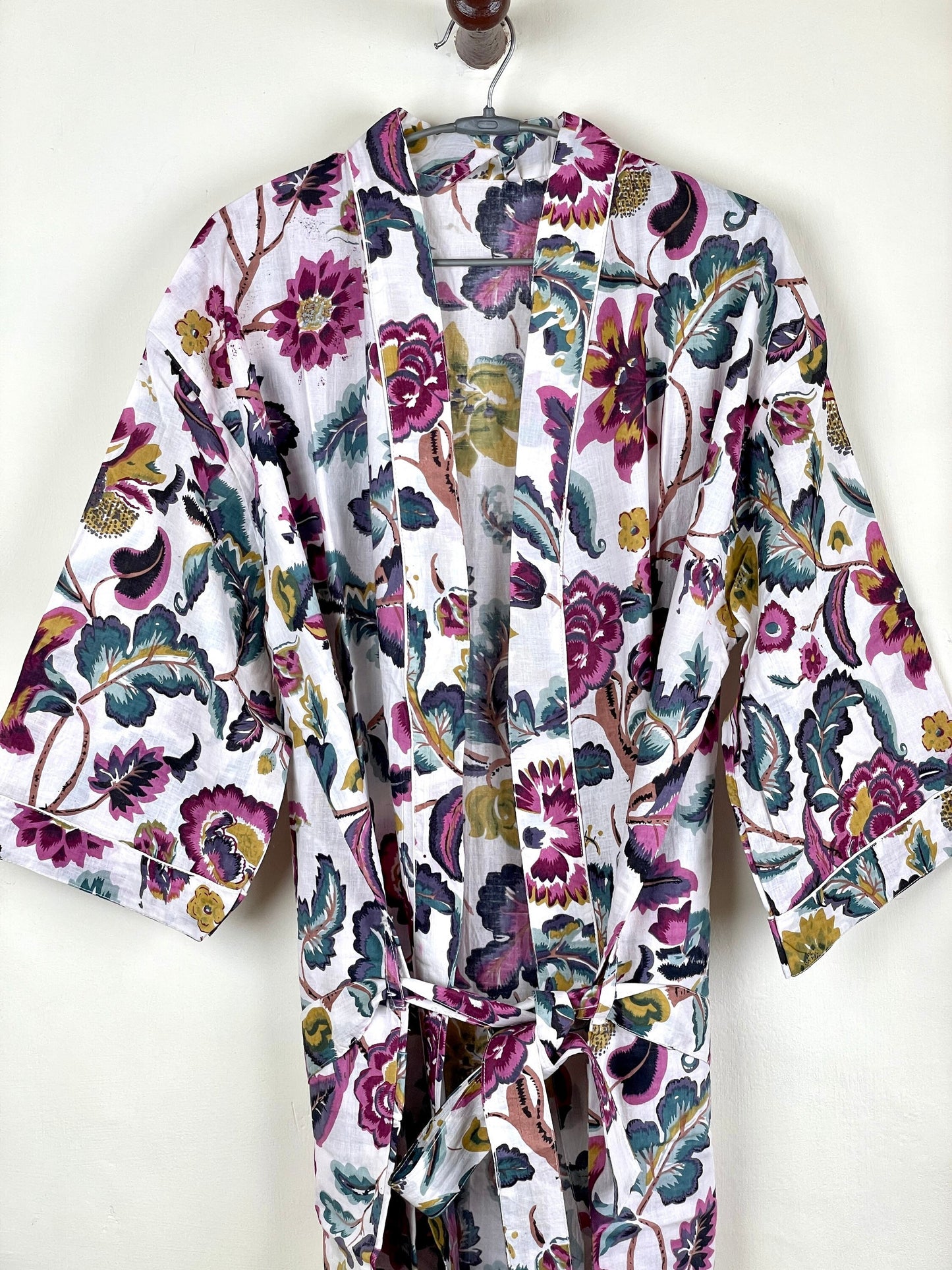 Beautifull White & Purple Floral Cotton Kimono Robe, Full Length Kimono, Beach cover up, Women's Robe, Resort Wear, Bikini Cover ups
