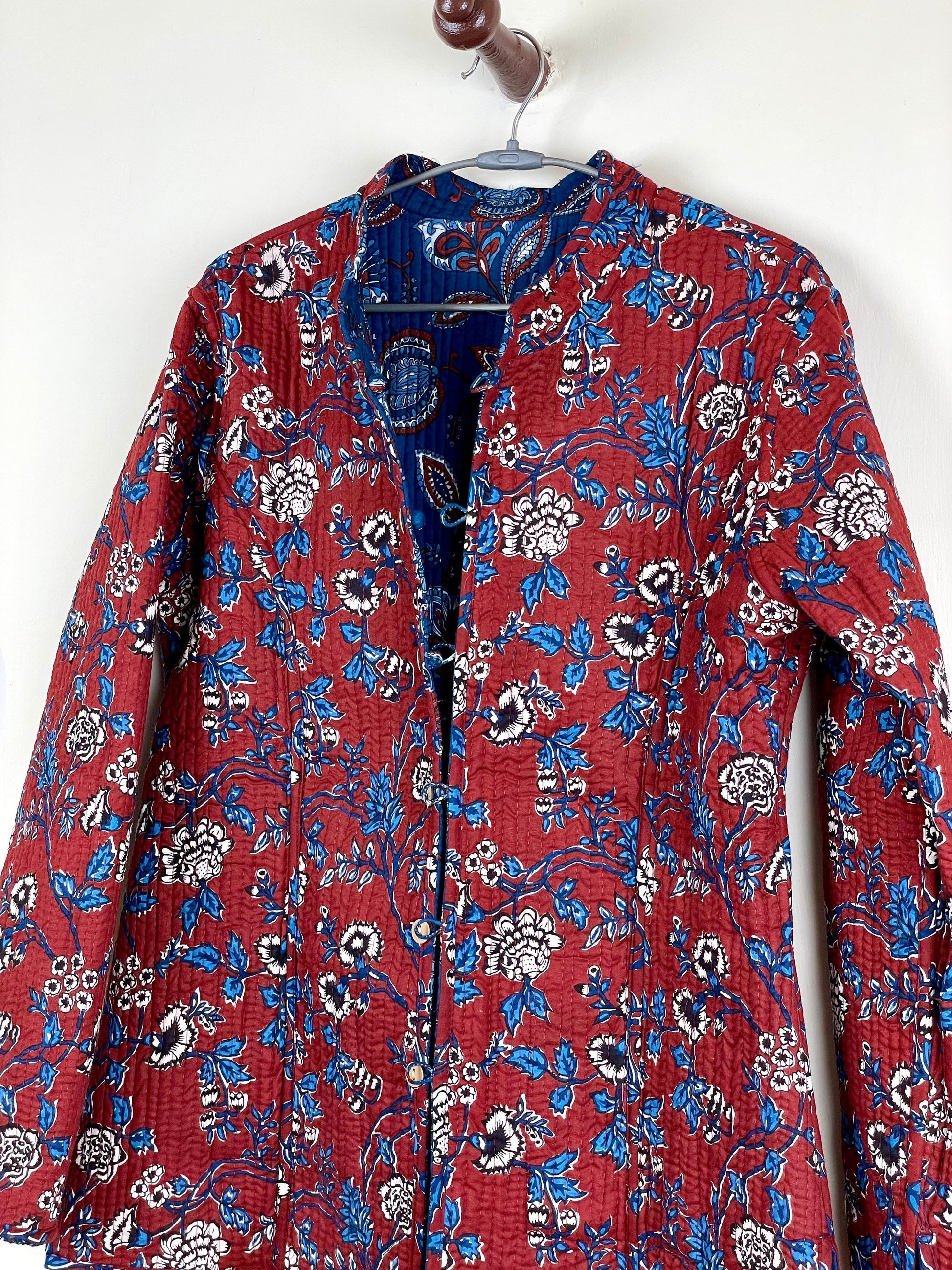 Indian Handmade Quilted Cotton Fabric Jacket Stylish Blue & Red Floral Women's Coat, Reversible Waistcoat for Her