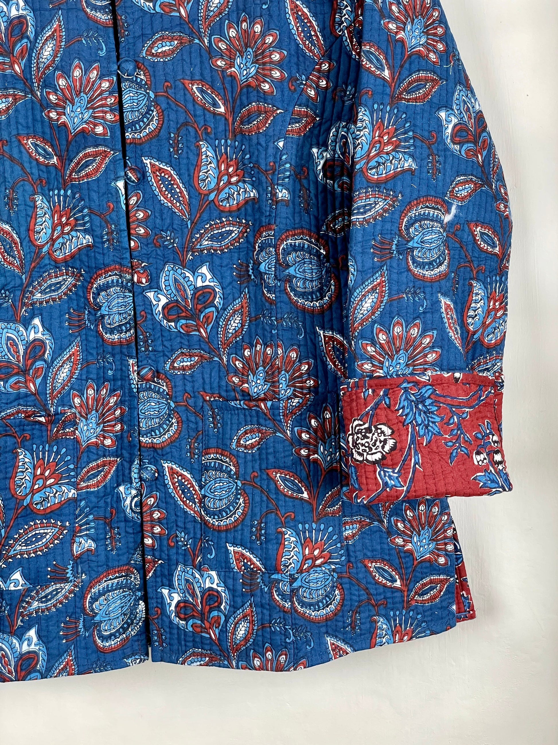 Indian Handmade Quilted Cotton Fabric Jacket Stylish Blue & Red Floral Women's Coat, Reversible Waistcoat for Her