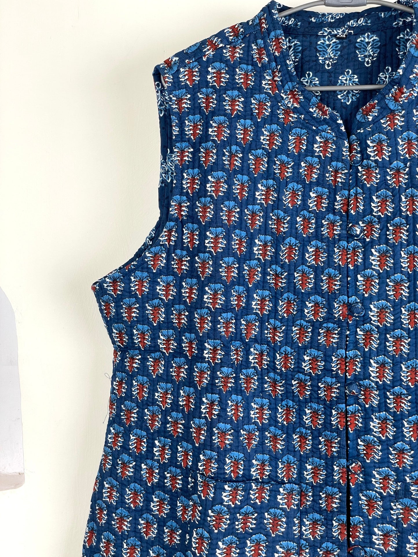 Indian Handmade Quilted Cotton Sleeveless Jacket, Blue & Red Stylish Women's Vest, Reversible Waistcoat for Her