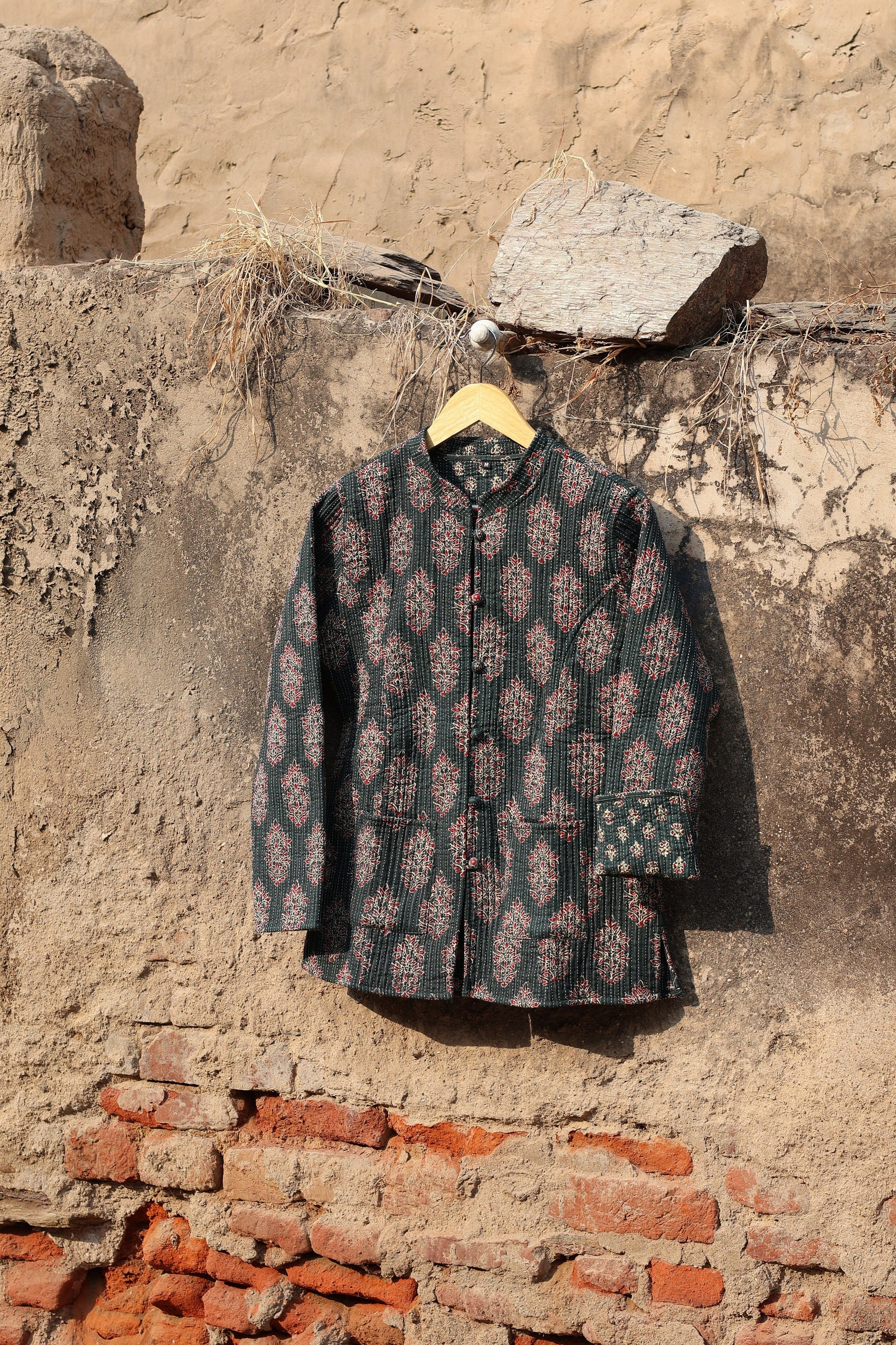 Indian Handmade Quilted Kantha Cotton Fabric Jacket Stylish Green Floral Women's Coat, Reversible Waistcoat for Her
