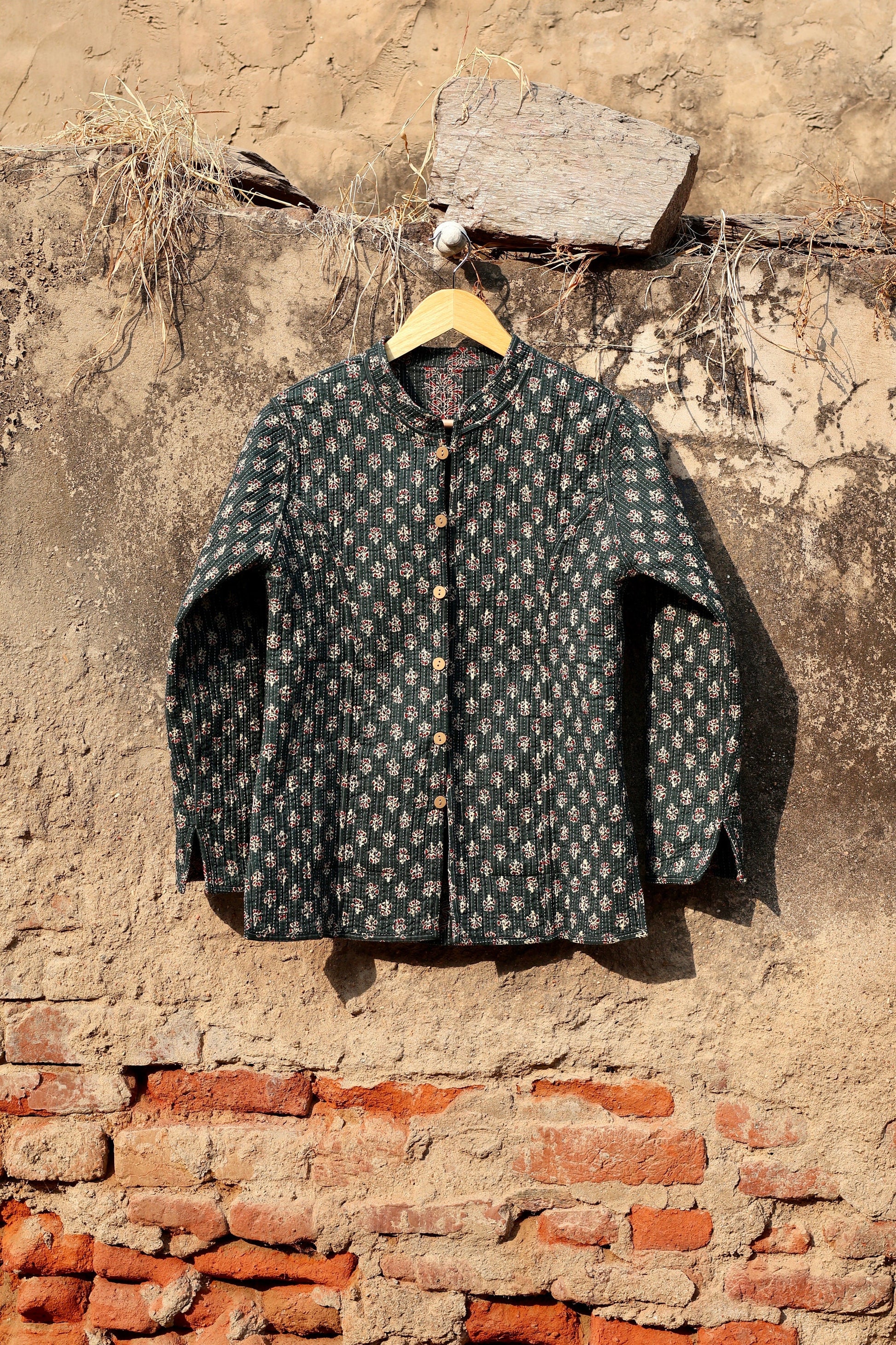 Indian Handmade Quilted Kantha Cotton Fabric Jacket Stylish Green Floral Women's Coat, Reversible Waistcoat for Her