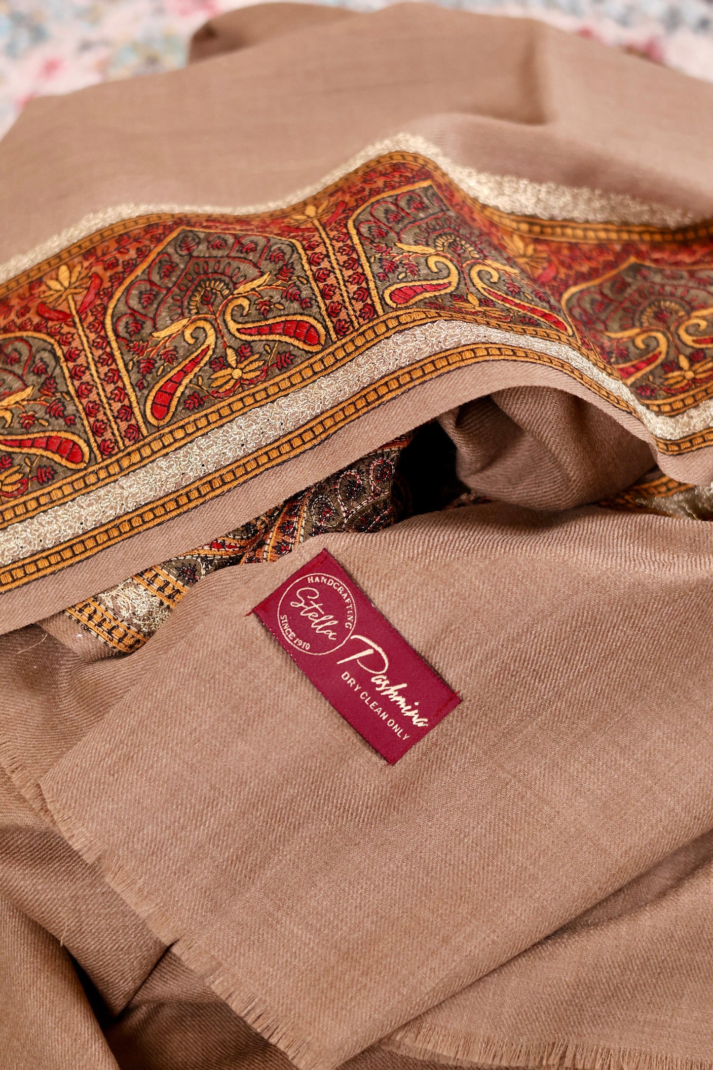 Handmade Pashmina Cashmere Shawl, Hand Embroidery Kashmiri Pashmina Silk Shawl, Premium Cashmere Scarfs, Soft & Warm Shawls, Christmas Gift