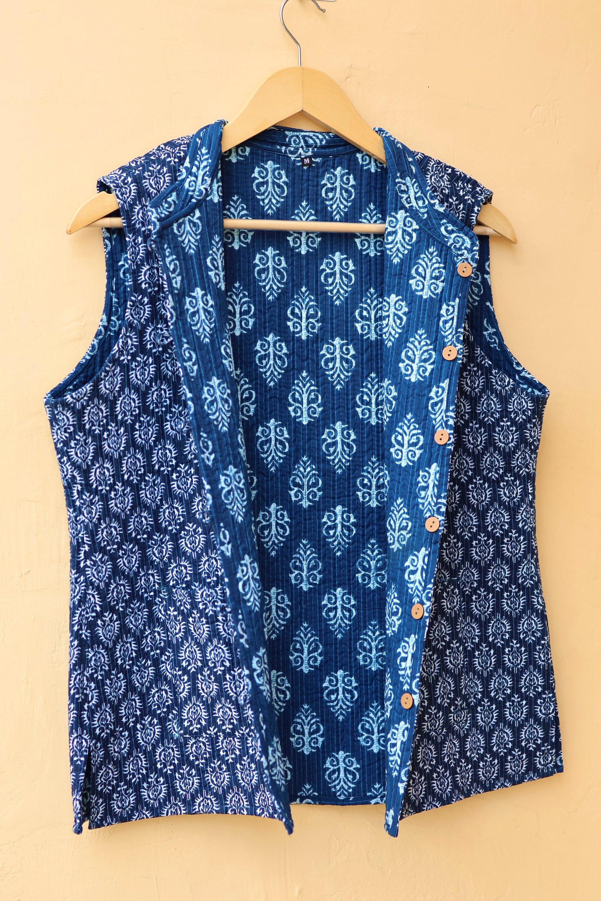 Indian Handmade Quilted Cotton Fabric Jacket Stylish Green & Red Women's Sleeveless Jacket, Reversible Vest for Her