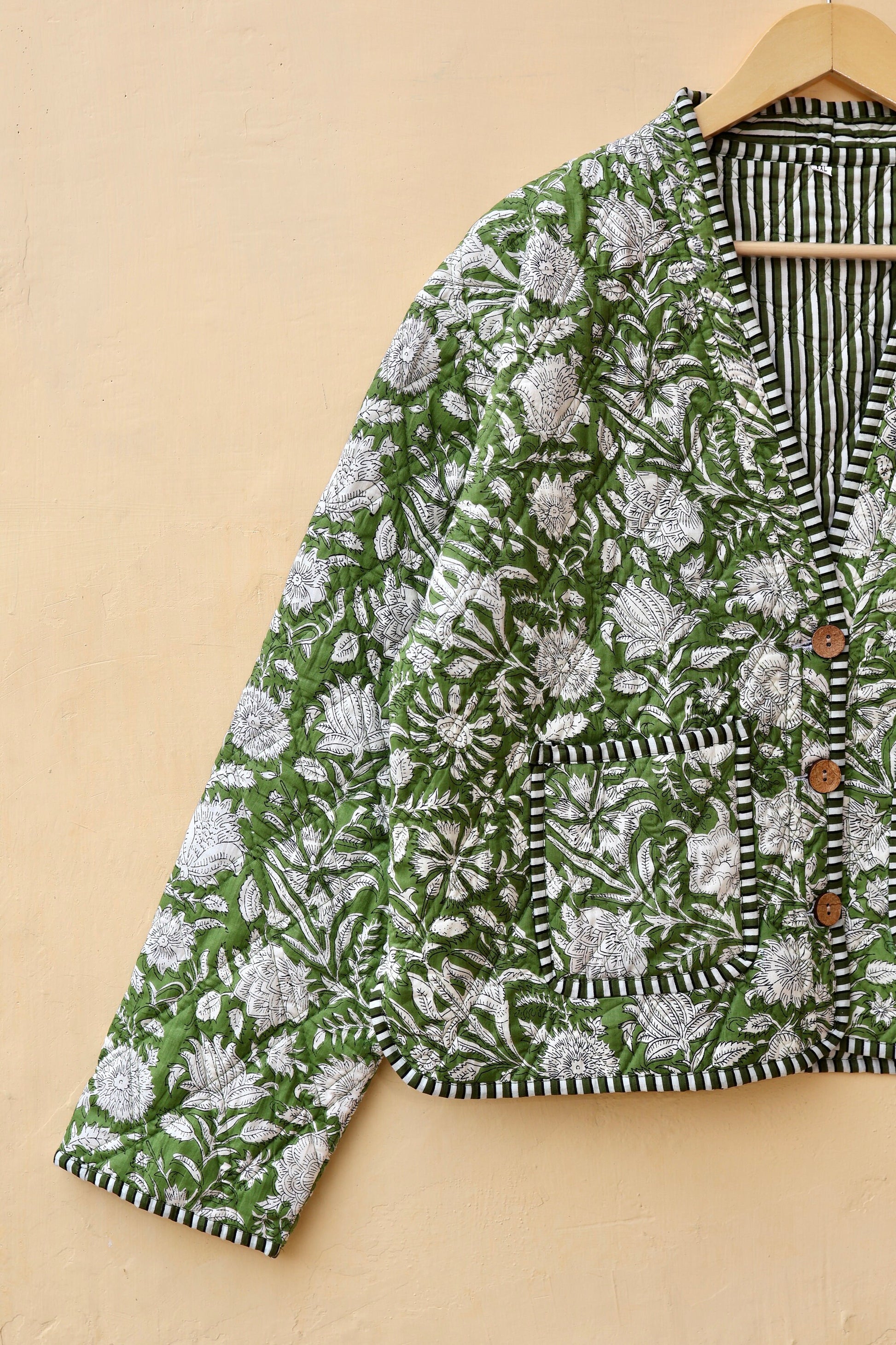 Cotton Quilted Jacket V-Neck New Style Kantha Jacket Hand Block Print Floral Indian Women's Clothing Coat, Boho Spring Jacket Gift for Her