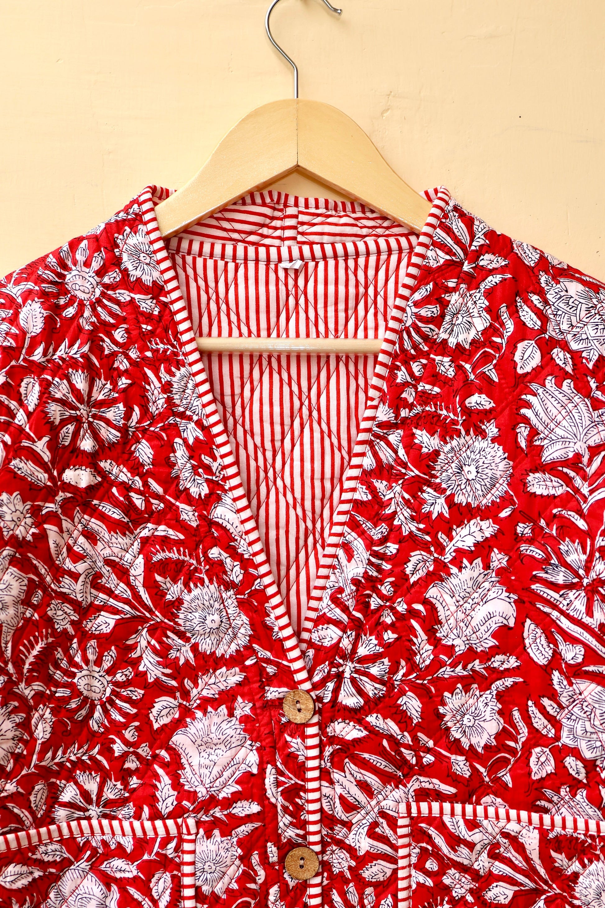 Cotton Quilted Jacket V-Neck New Style Kantha Jacket Hand Block Print Floral Indian Womens Clothing Coat, Boho Jacket Valentine Gift for Her