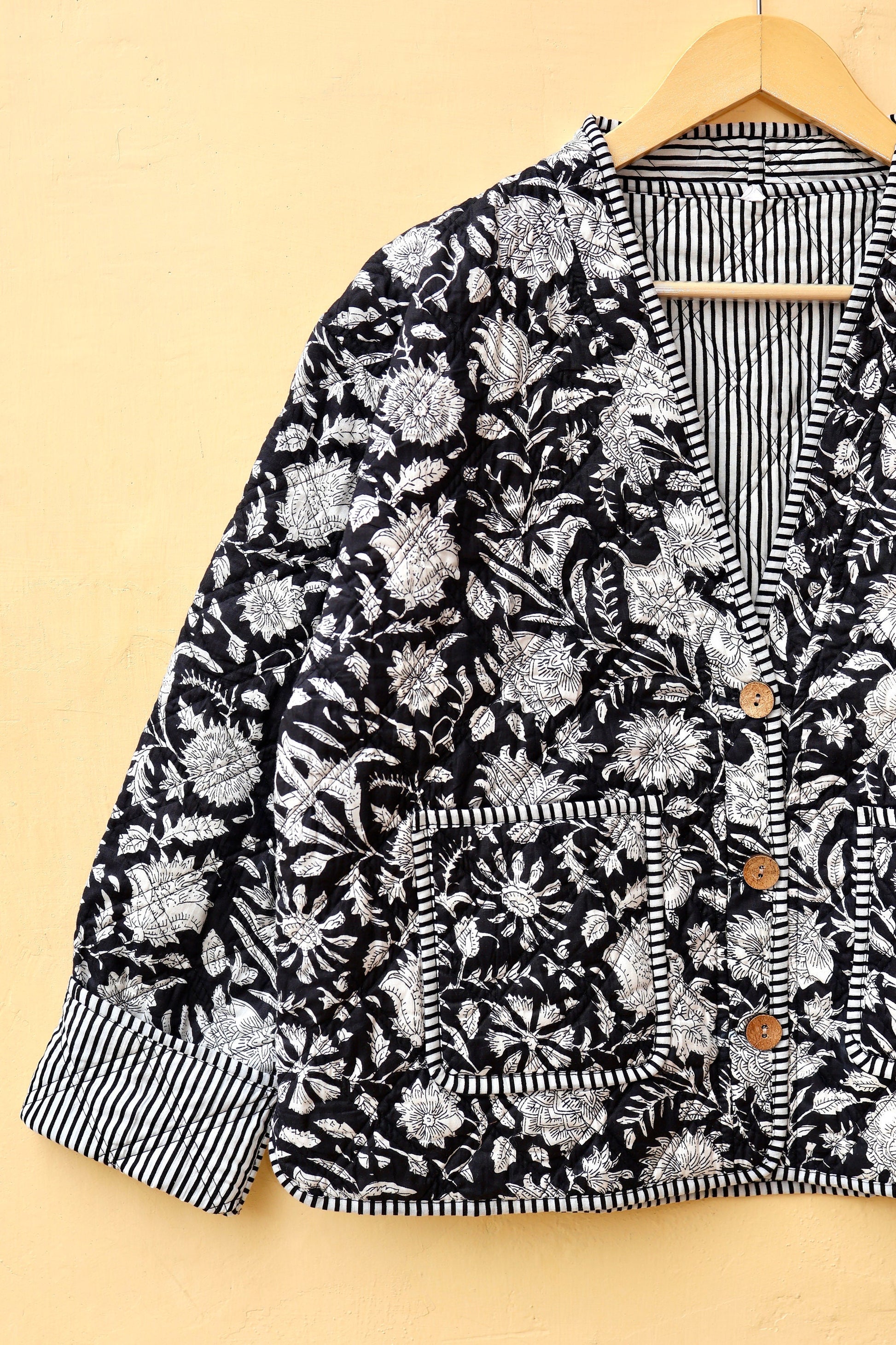 Indian Handmade Quilted Cotton Jacket, V-Neck Reversible Women's Vintage Black Floral Kimono Boho Coat, Spring Jacket Gift for Her