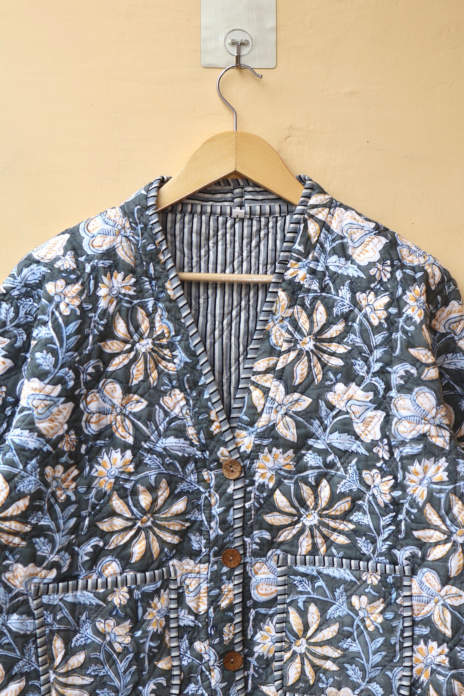 Cotton Quilted Jacket V-Neck New Style Kantha Jacket Hand Block Print Floral Indian Women's Clothing Coat, Boho Jacket Spring Gift for Her