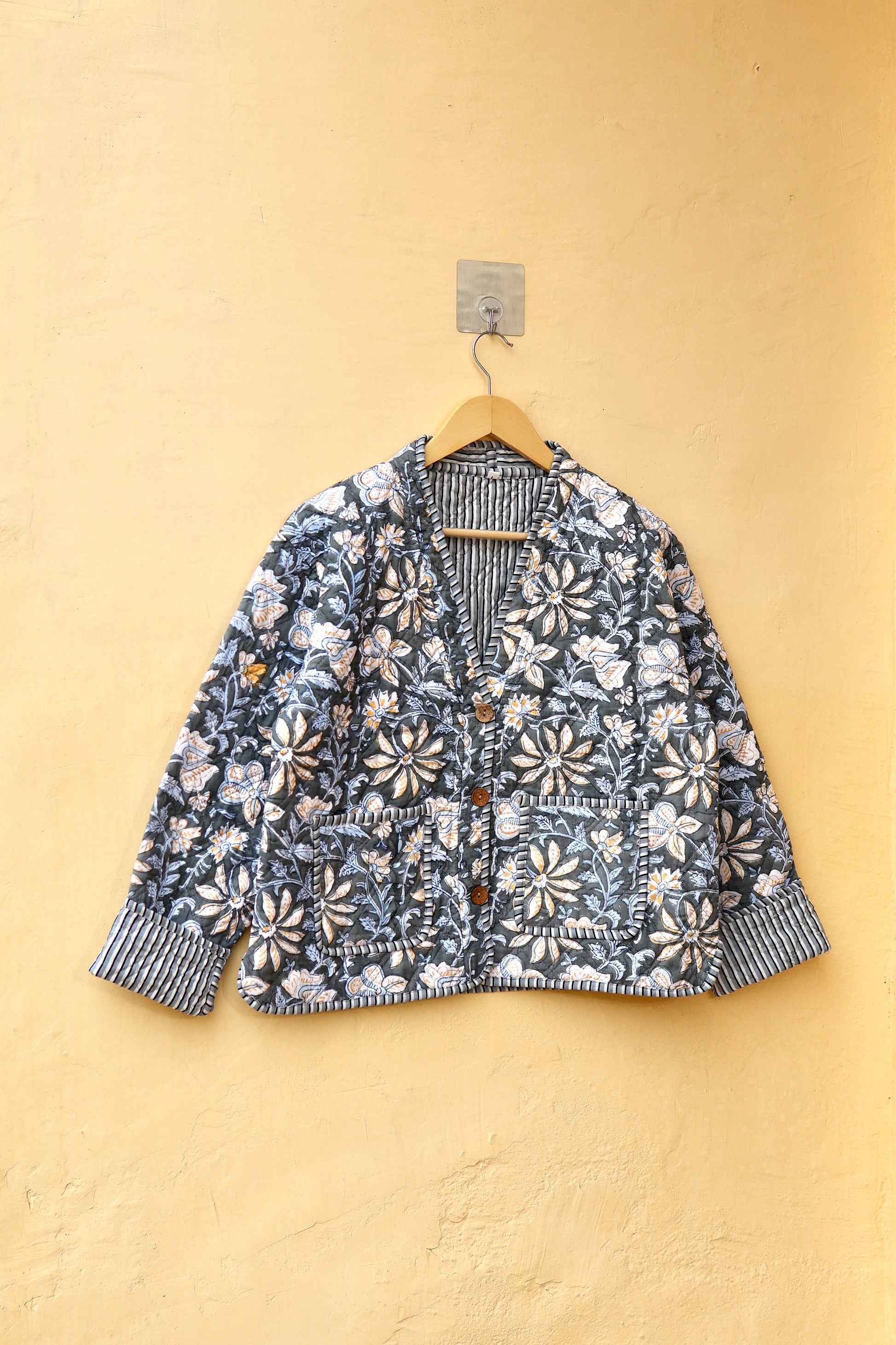 Cotton Quilted Jacket V-Neck New Style Kantha Jacket Hand Block Print Floral Indian Women's Clothing Coat, Boho Jacket Spring Gift for Her