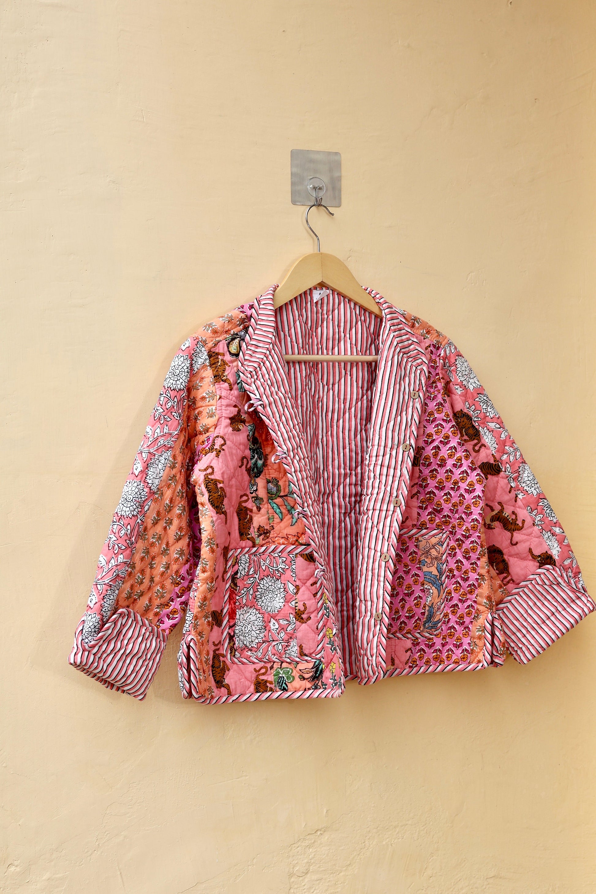 Indian Handmade Patchwork Cotton Quilted Jacket, Vintage Peach New Style Cotton Quilted Jacket, Reversible Women's Boho Coat, Gift for Her