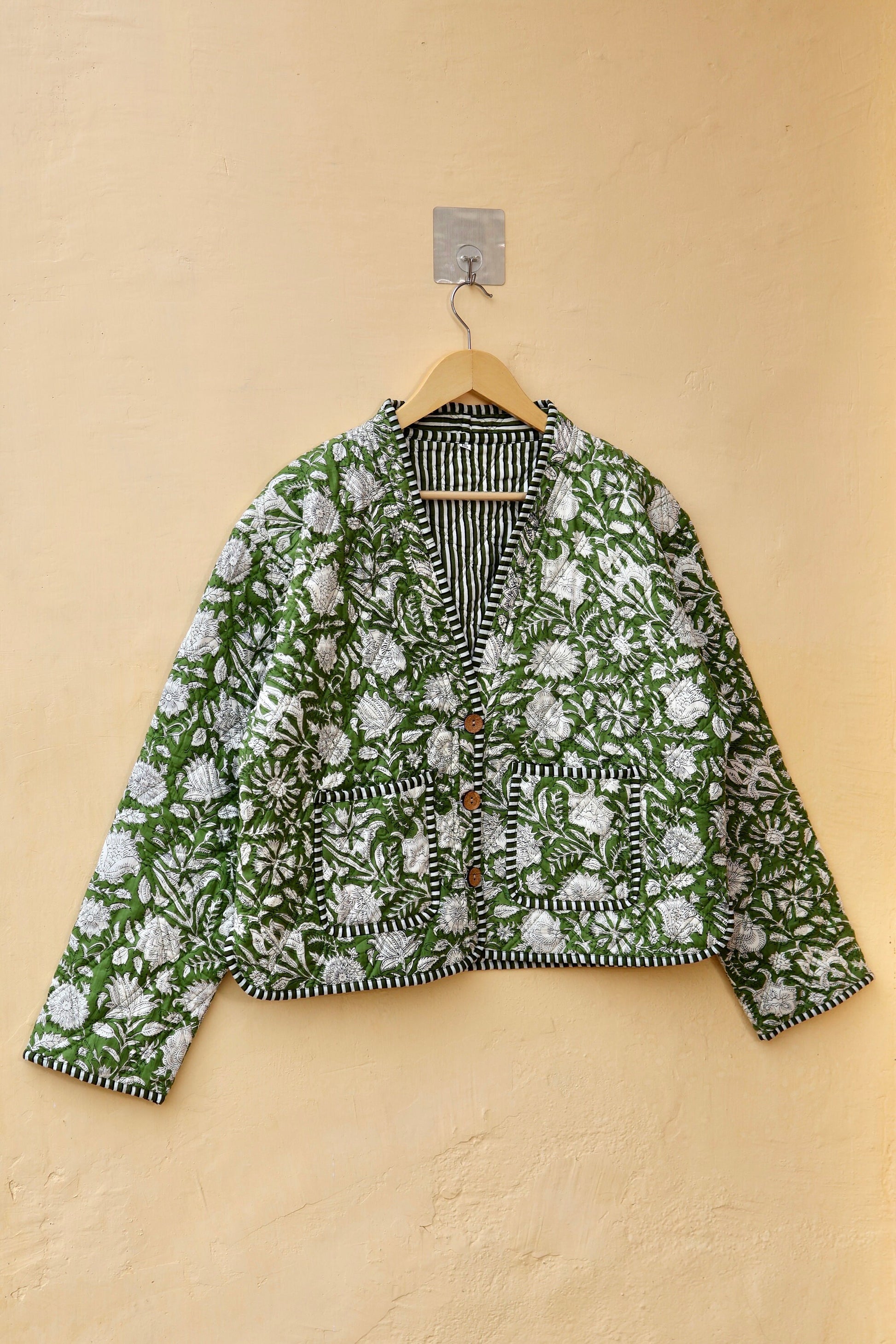 Cotton Quilted Jacket V-Neck New Style Kantha Jacket Hand Block Print Floral Indian Women's Clothing Coat, Boho Spring Jacket Gift for Her