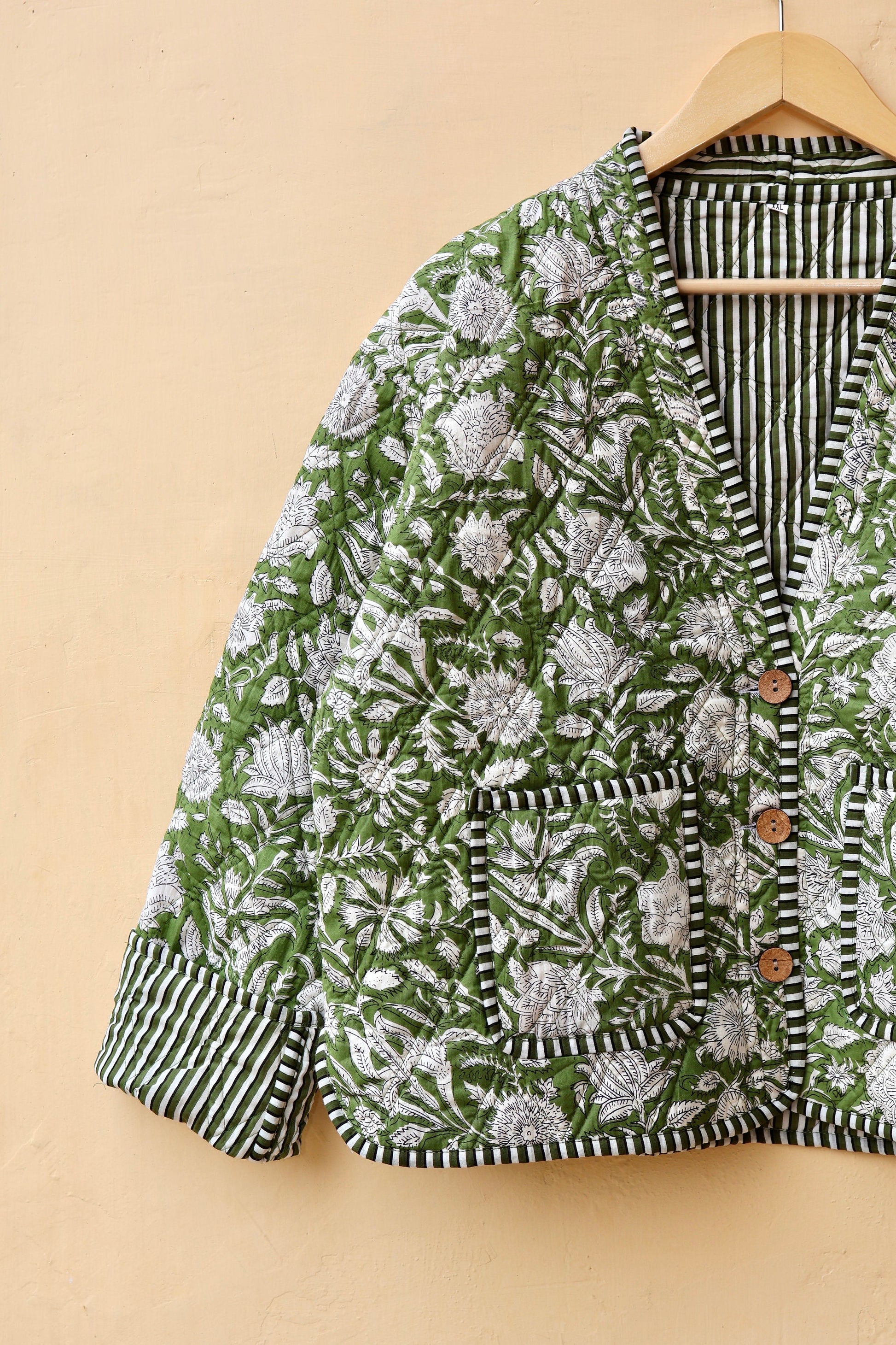 Cotton Quilted Jacket V-Neck New Style Kantha Jacket Hand Block Print Floral Indian Women's Clothing Coat, Boho Spring Jacket Gift for Her