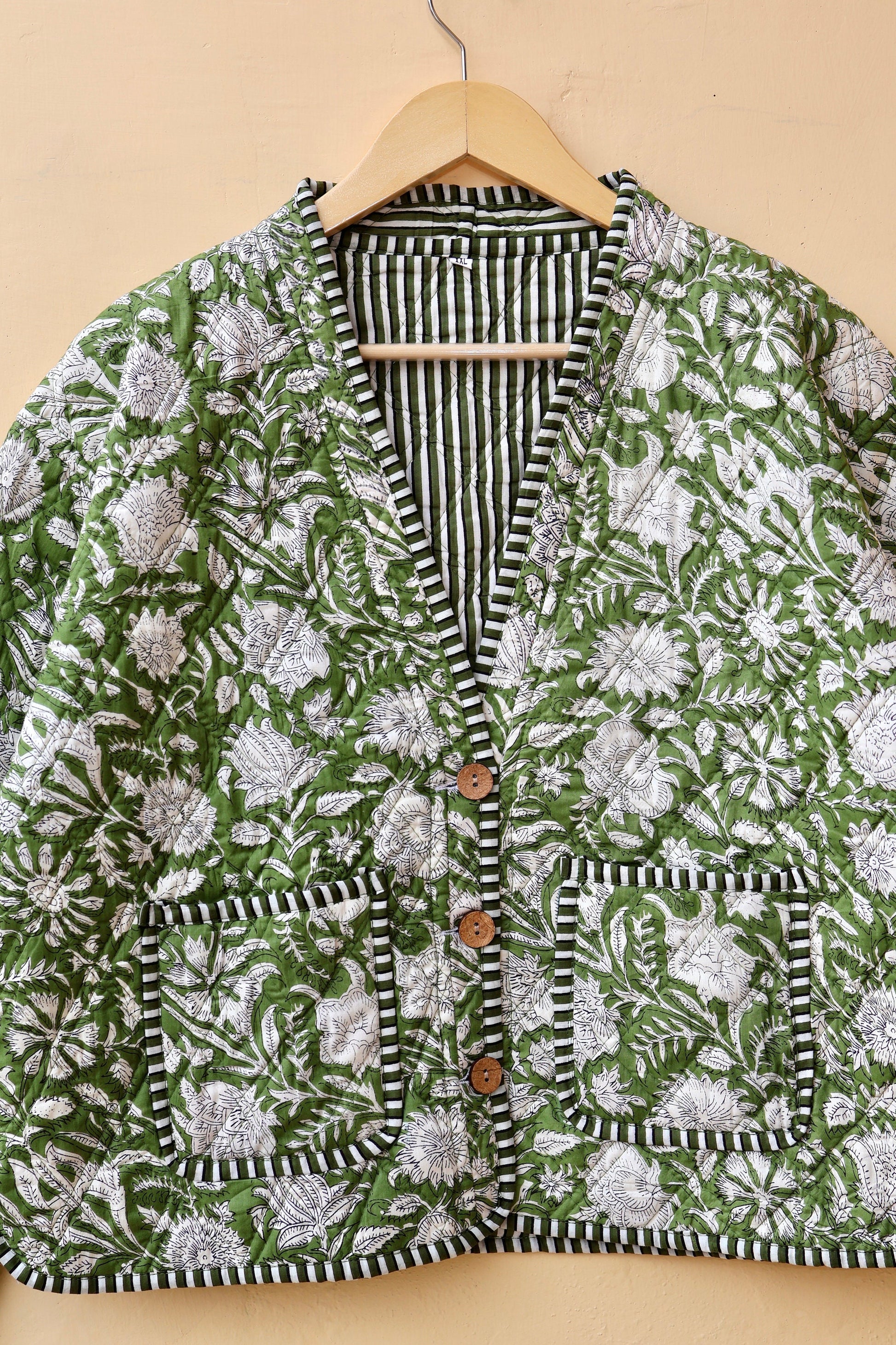 Cotton Quilted Jacket V-Neck New Style Kantha Jacket Hand Block Print Floral Indian Women's Clothing Coat, Boho Spring Jacket Gift for Her