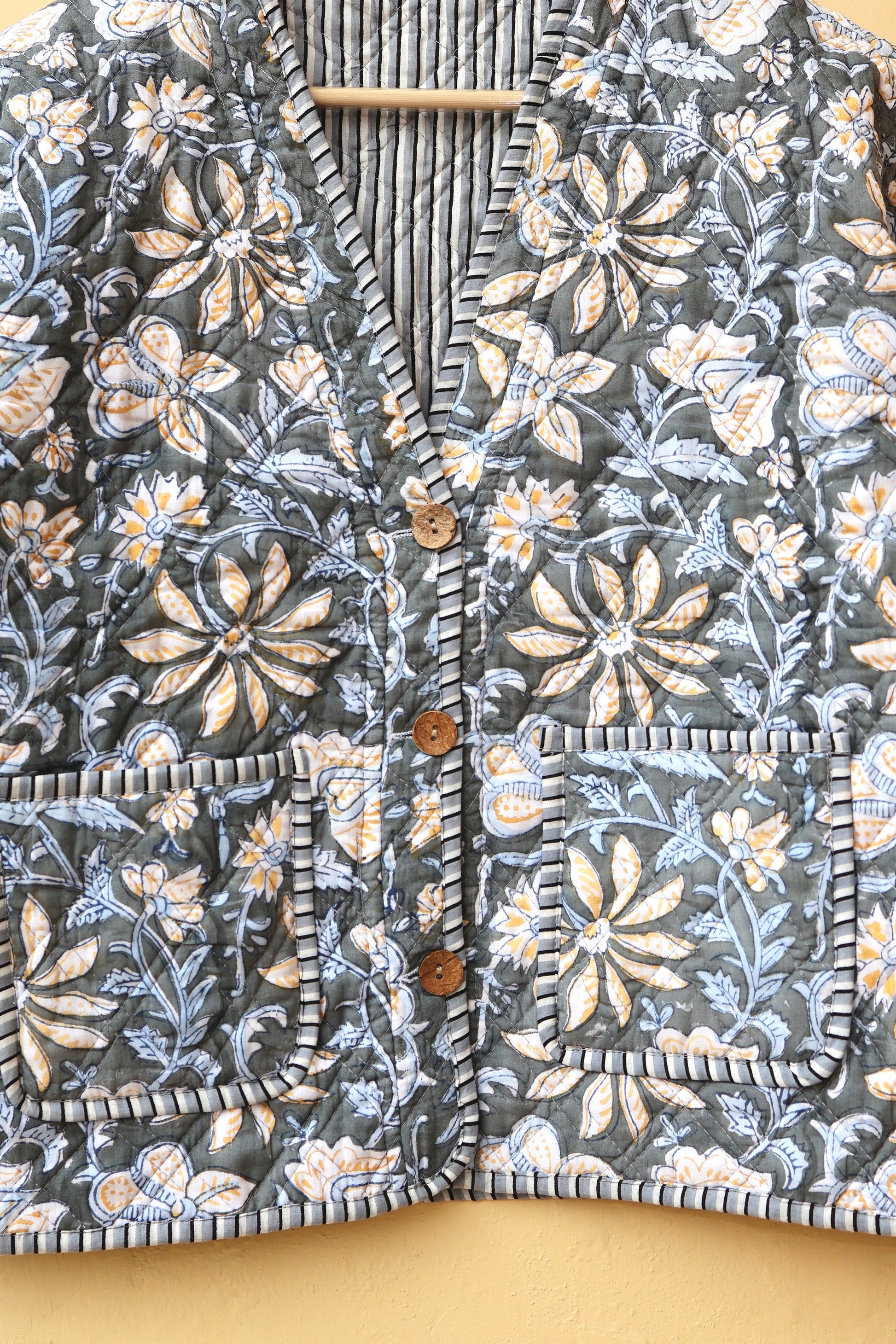 Cotton Quilted Jacket V-Neck New Style Kantha Jacket Hand Block Print Floral Indian Women's Clothing Coat, Boho Jacket Spring Gift for Her
