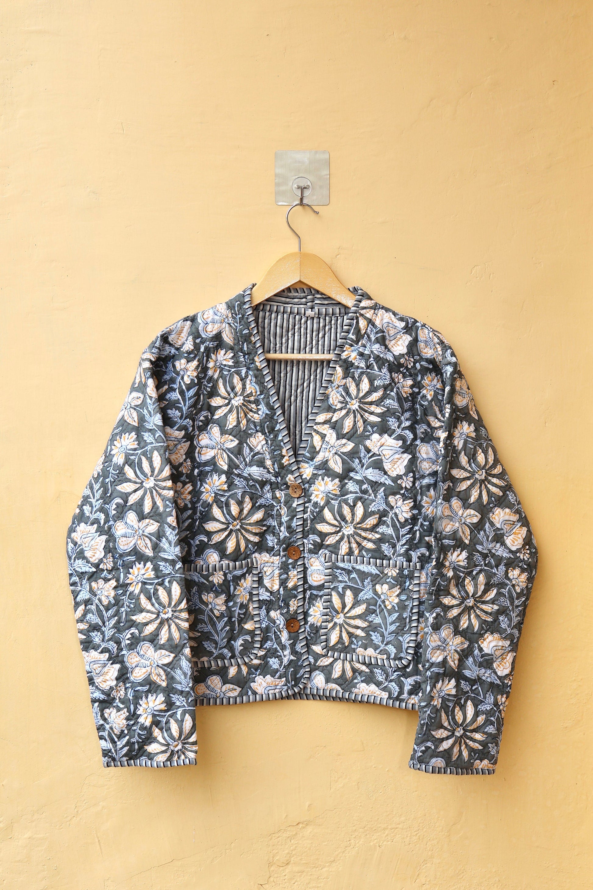 Cotton Quilted Jacket V-Neck New Style Kantha Jacket Hand Block Print Floral Indian Women's Clothing Coat, Boho Jacket Spring Gift for Her