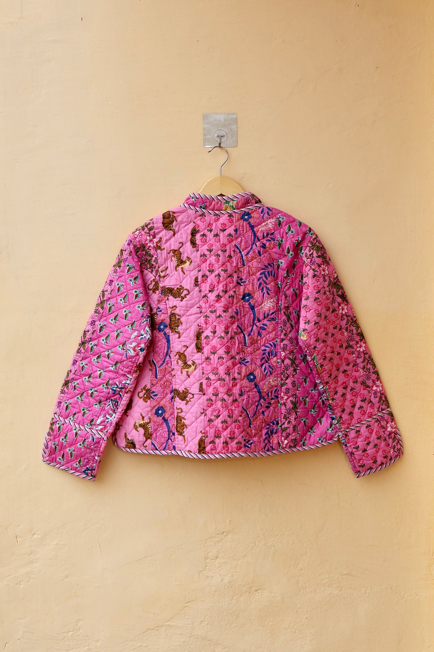 Indian Handmade Quilted Cotton Jacket Pink Patchwork Women's Reversible Coat, Kimono Vintage Bohemian Jacket, Spring Style Gift for Her