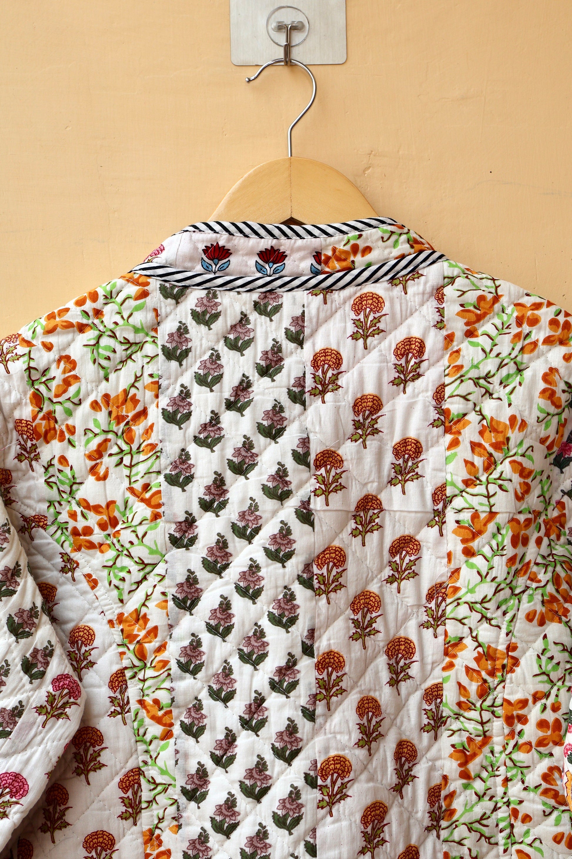 Indian Handmade Cotton Quilted Jacket, Vintage White Patchwork Kantha Jacket, Reversible Women's Boho Coat, Spring Clothing Gift for Her
