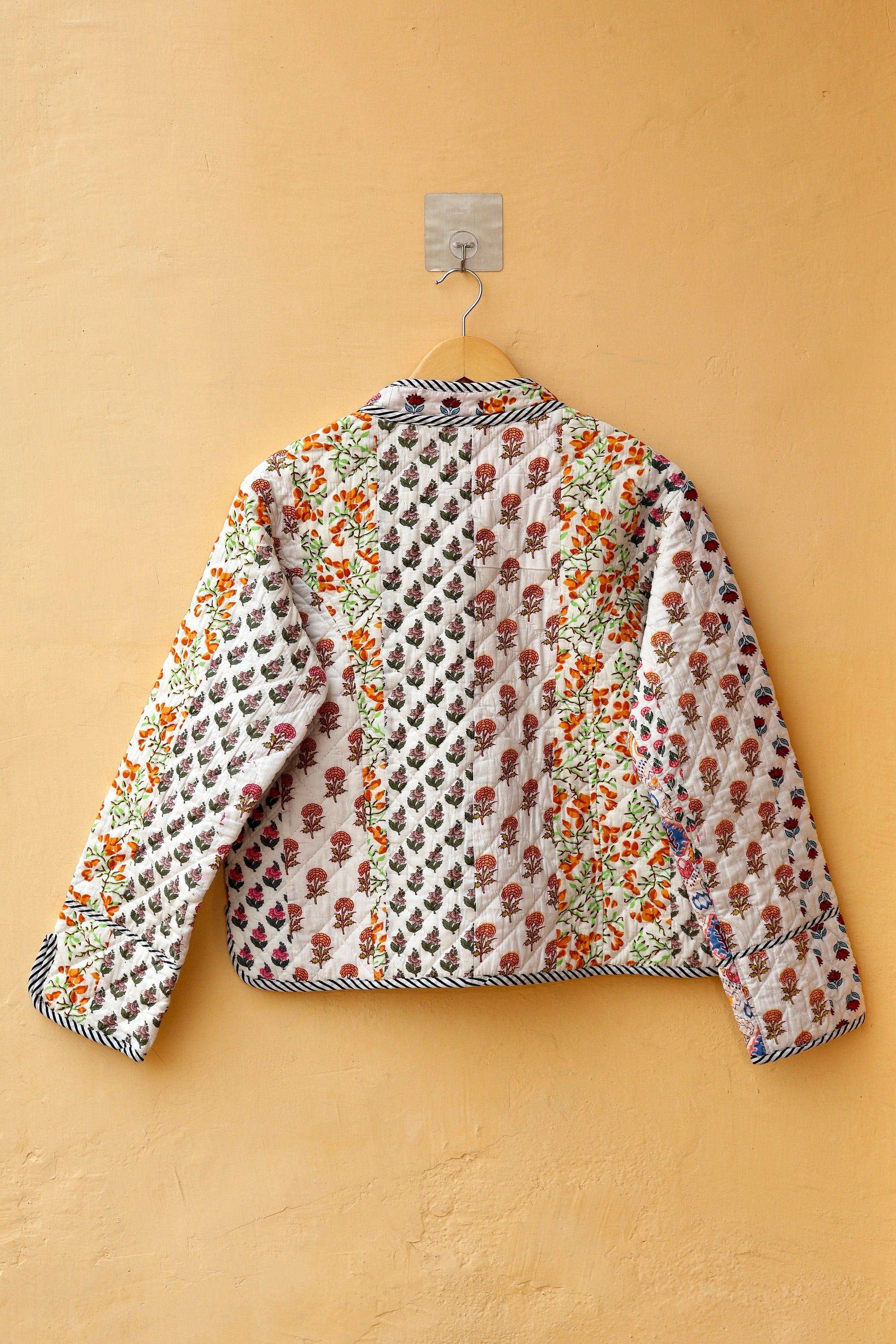 Indian Handmade Cotton Quilted Jacket, Vintage White Patchwork Kantha Jacket, Reversible Women's Boho Coat, Spring Clothing Gift for Her