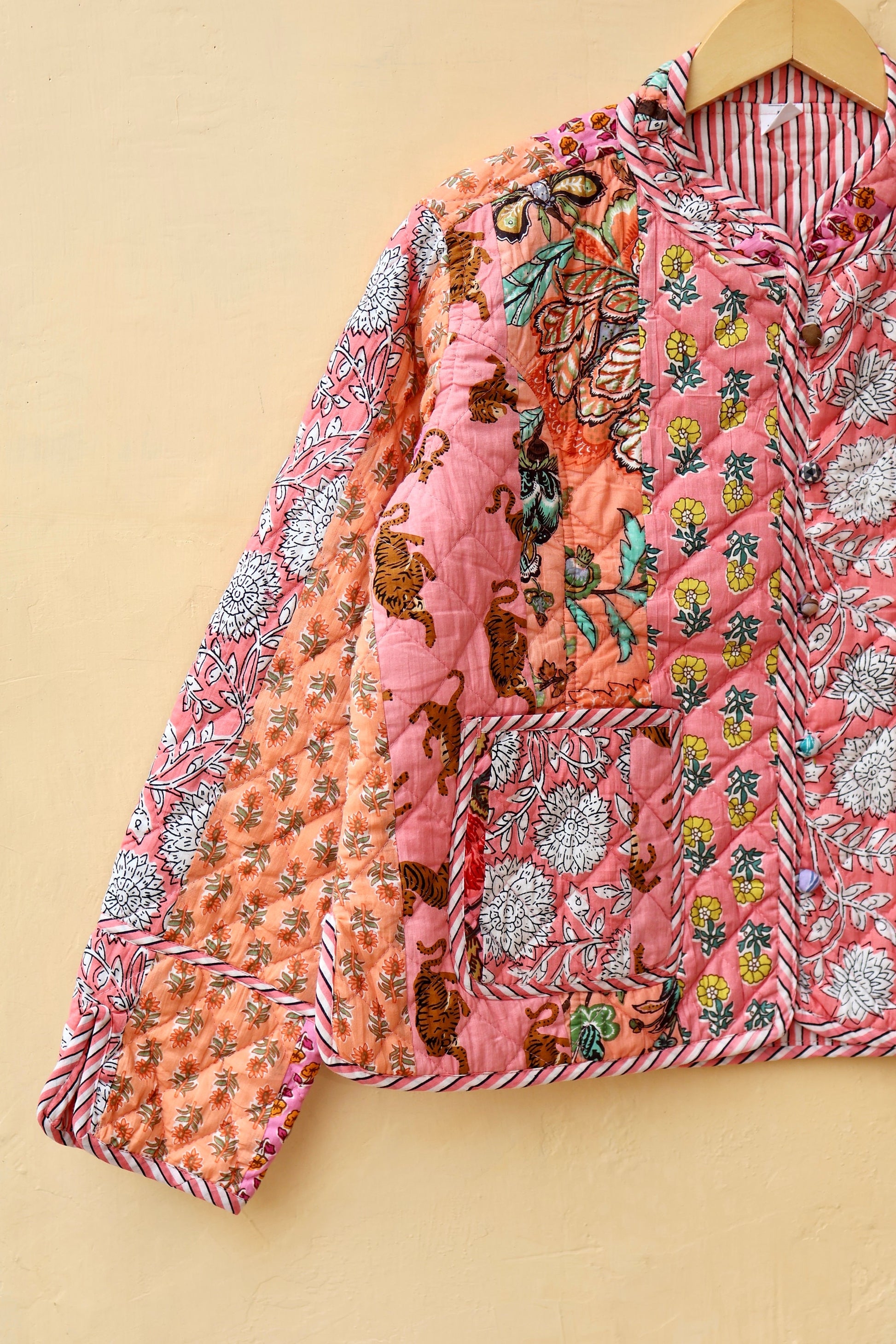 Indian Handmade Patchwork Cotton Quilted Jacket, Vintage Peach New Style Cotton Quilted Jacket, Reversible Women's Boho Coat, Gift for Her