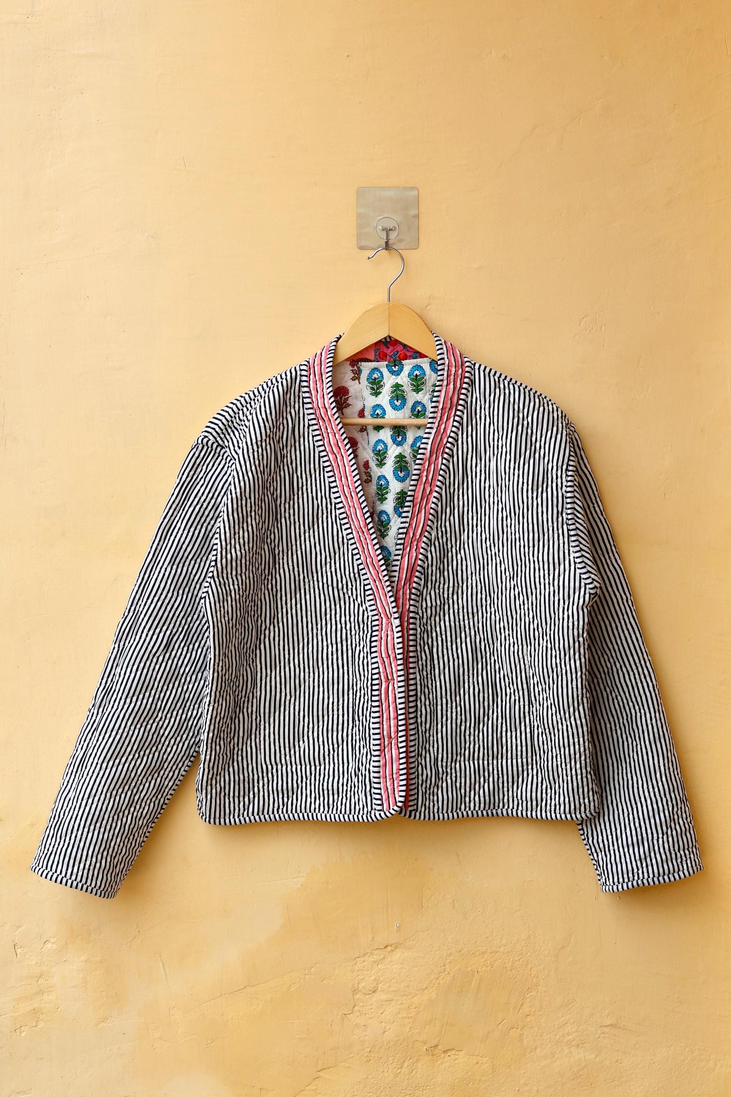 Indian Handmade Quilted Cotton Jacket White Patchwork Women's Reversible Coat, Kimono Vintage Bohemian Jacket, Spring Style Gift for Her