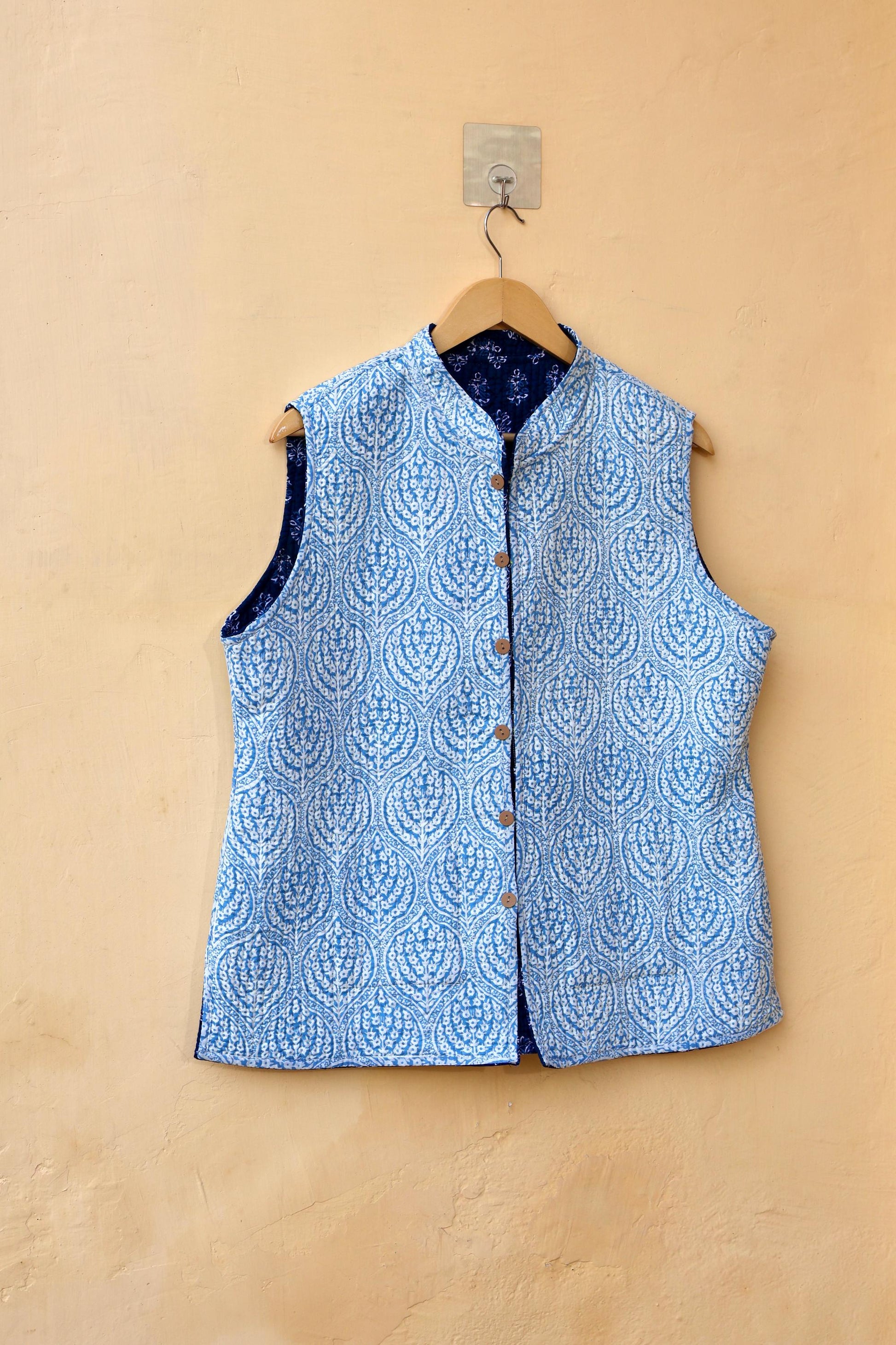 Indian Handmade Quilted Cotton Sleeveless Jacket Blue & Red Stylish Women's Vest, Reversible Waistcoat for Her