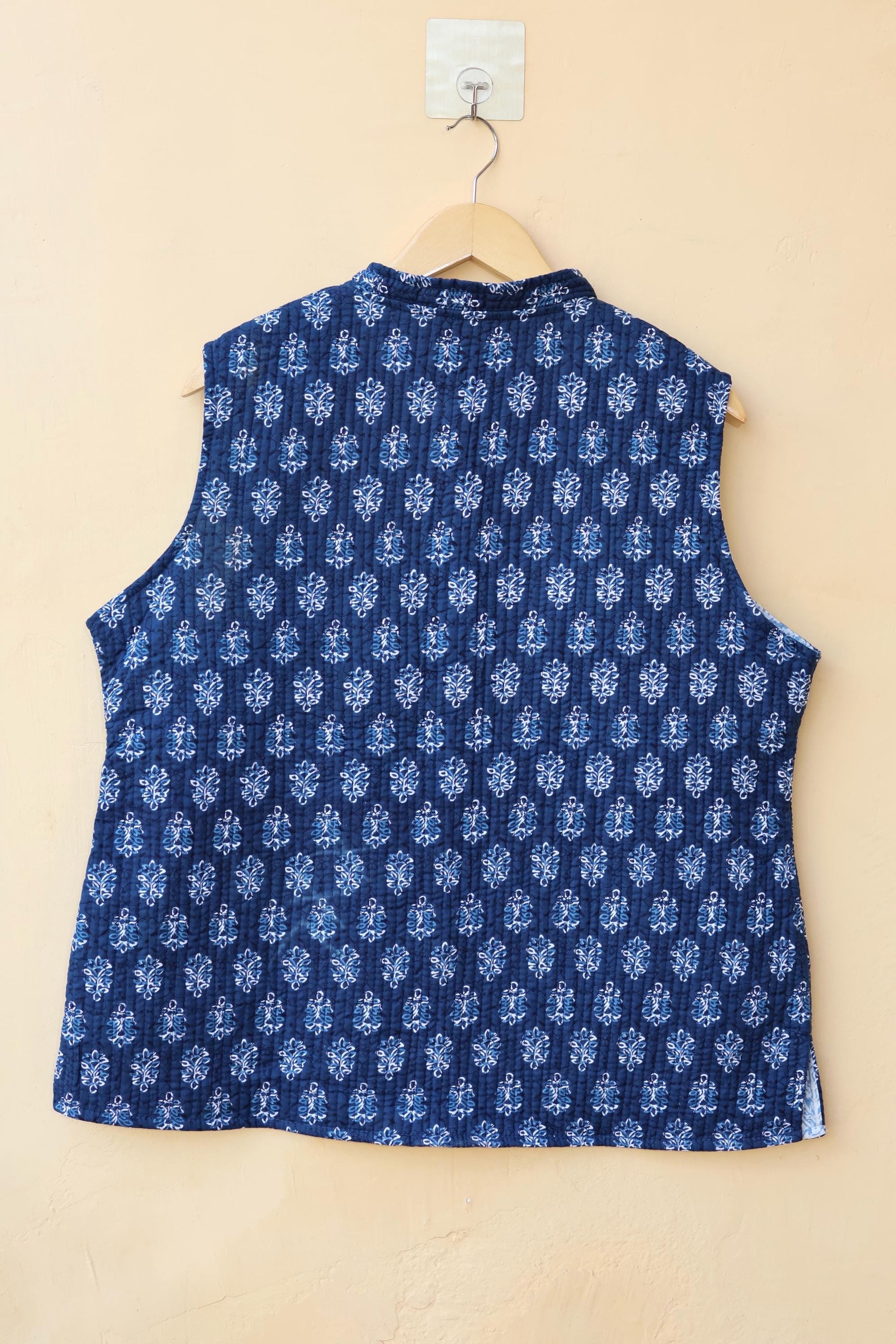 Indian Handmade Quilted Cotton Sleeveless Jacket Blue & Red Stylish Women's Vest, Reversible Waistcoat for Her