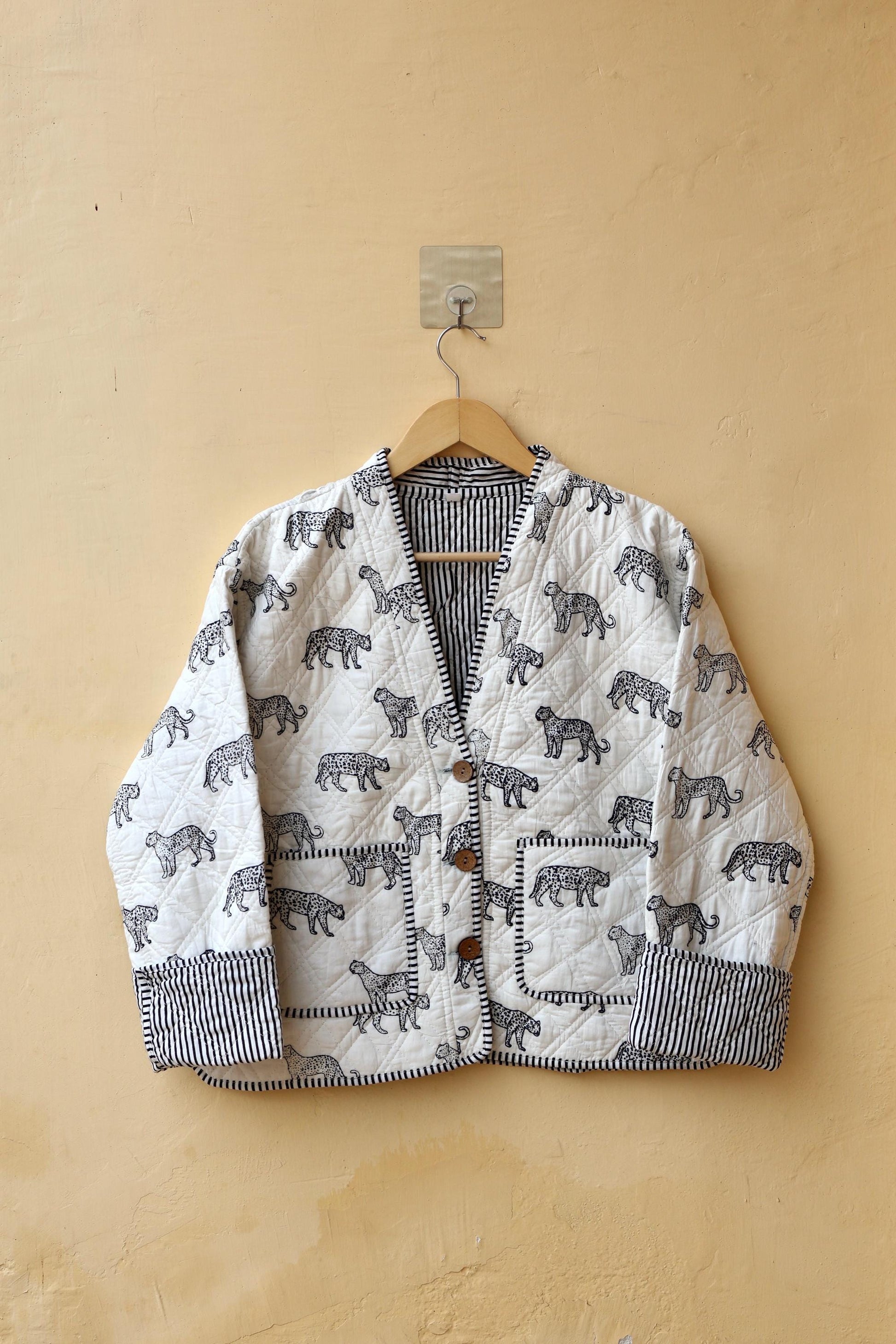 Indian Handmade Cotton Quilted Jacket, Vintage Cheetah Hand Block Print Women's Reversible Boho Clothing Kimono Spring Gift for Her