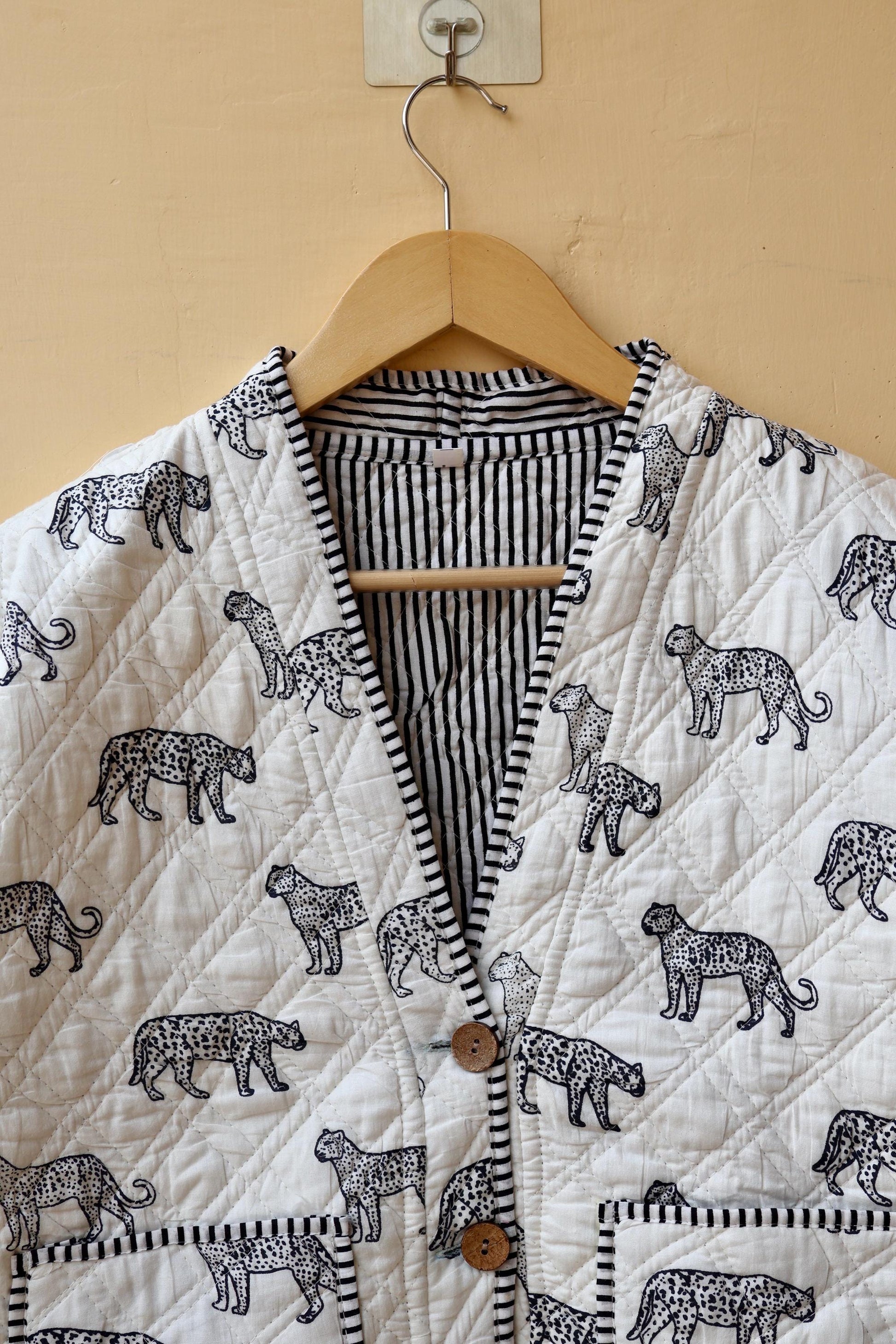Indian Handmade Cotton Quilted Jacket, Vintage Cheetah Hand Block Print Women's Reversible Boho Clothing Kimono Spring Gift for Her
