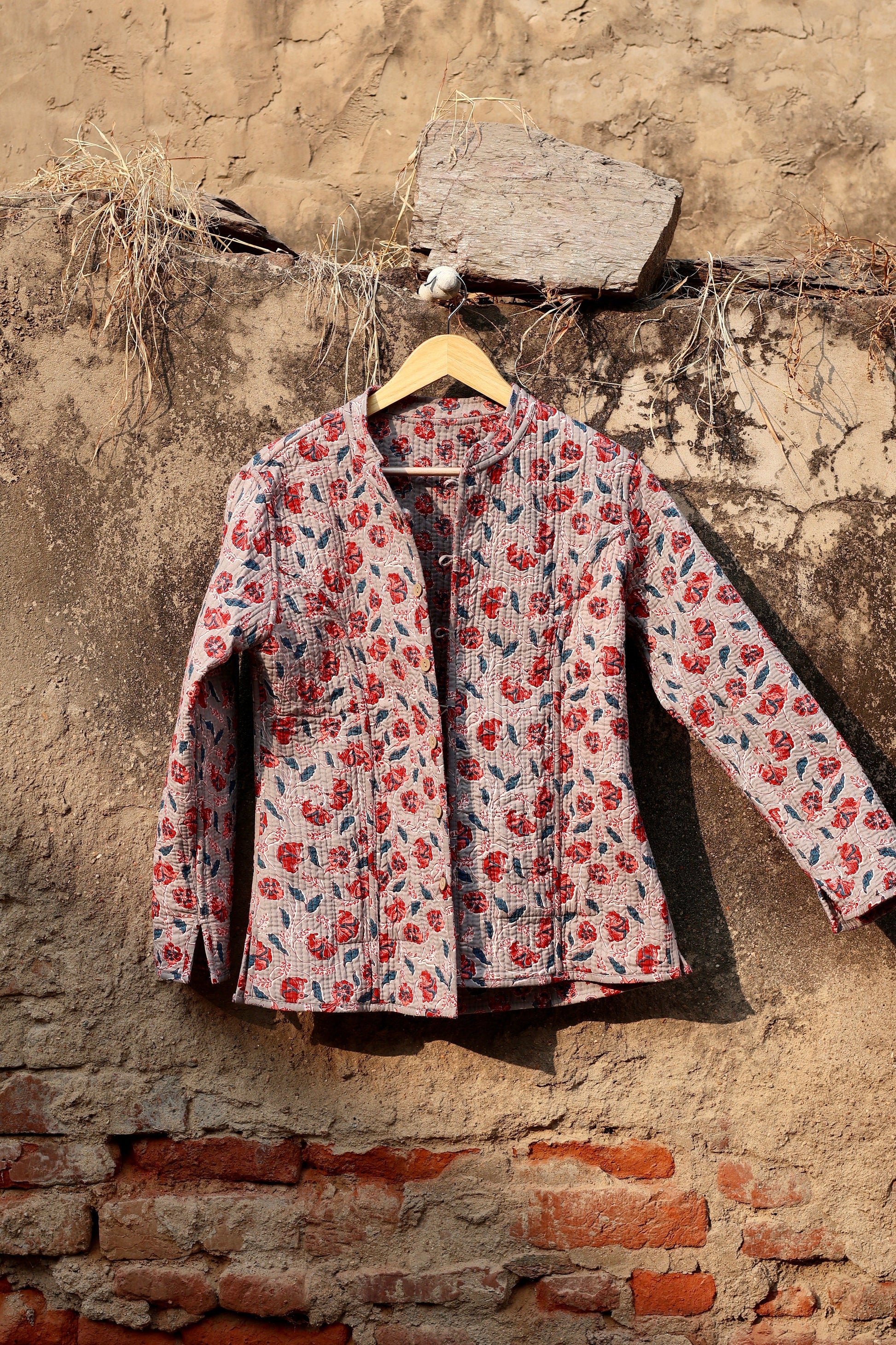 Indian Handmade Quilted Cotton Fabric Jacket Stylish Grey & Red Floral Women's Coat, Reversible Waistcoat for Her