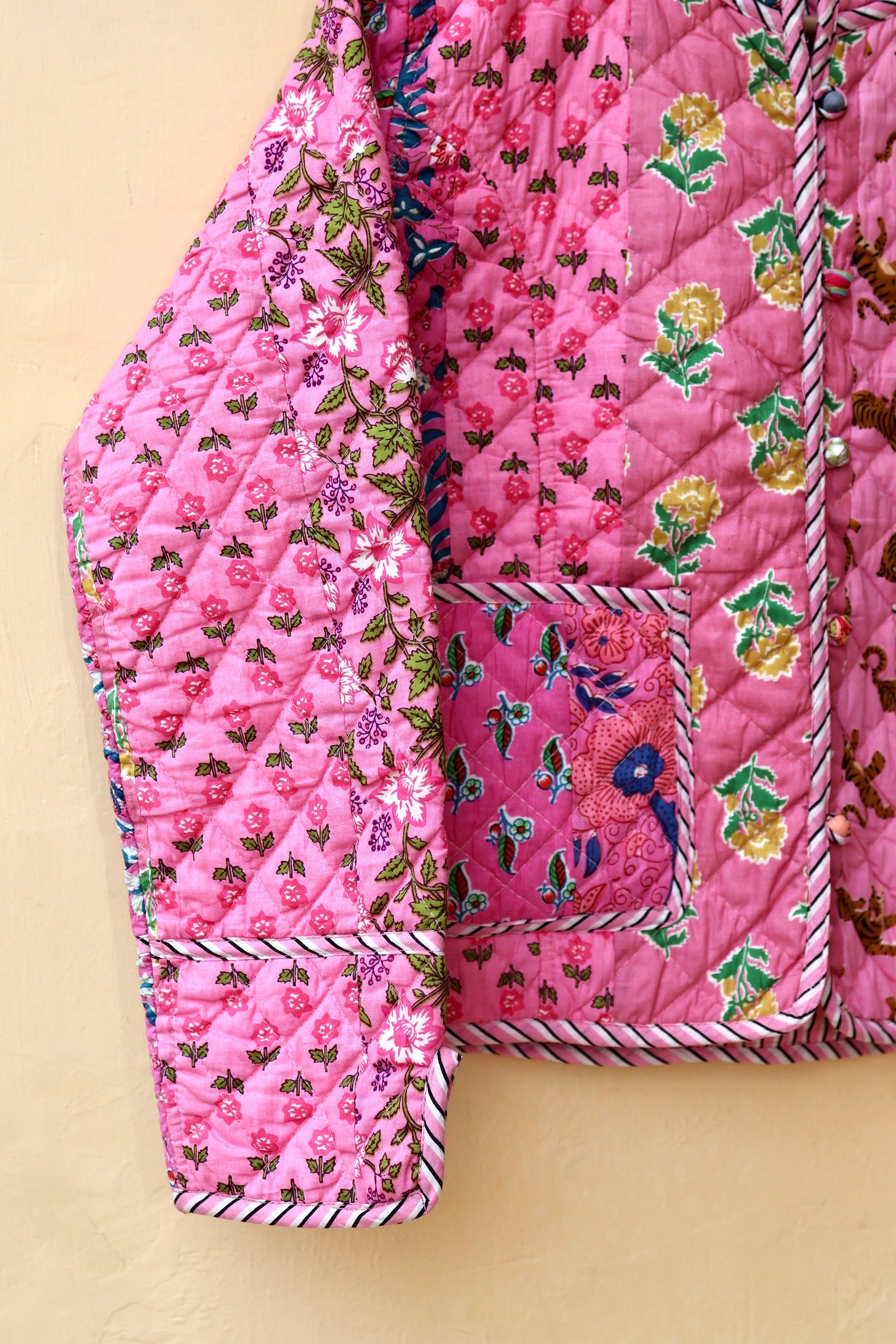 Indian Handmade Quilted Cotton Jacket Pink Patchwork Women's Reversible Coat, Kimono Vintage Bohemian Jacket, Spring Style Gift for Her