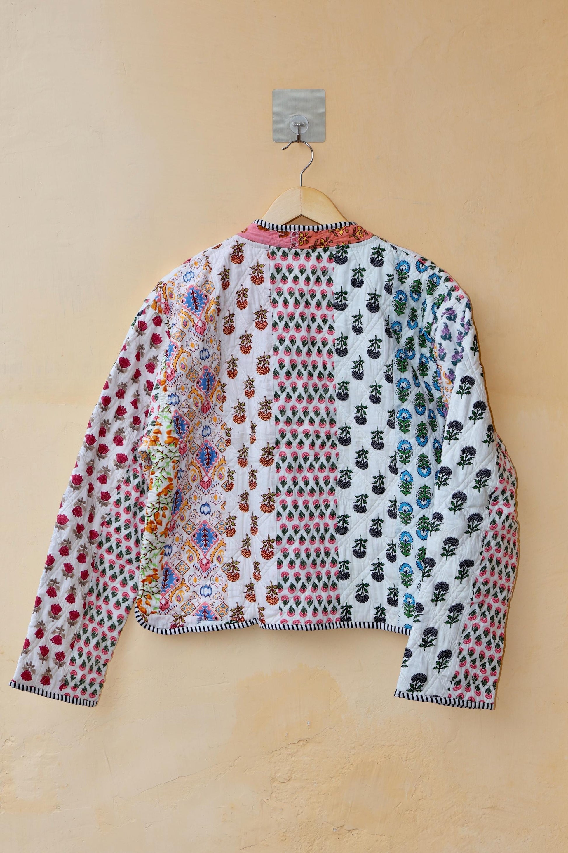 Indian Handmade Quilted Cotton Jacket White Patchwork Women's Reversible Coat, Kimono Vintage Bohemian Jacket, Spring Style Gift for Her
