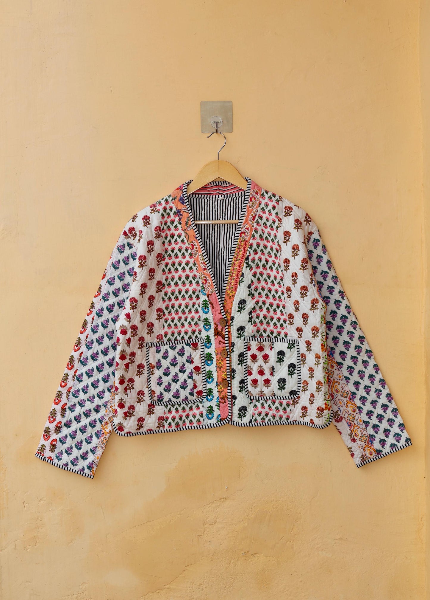 Indian Handmade Quilted Cotton Jacket White Patchwork Women's Reversible Coat, Kimono Vintage Bohemian Jacket, Spring Style Gift for Her