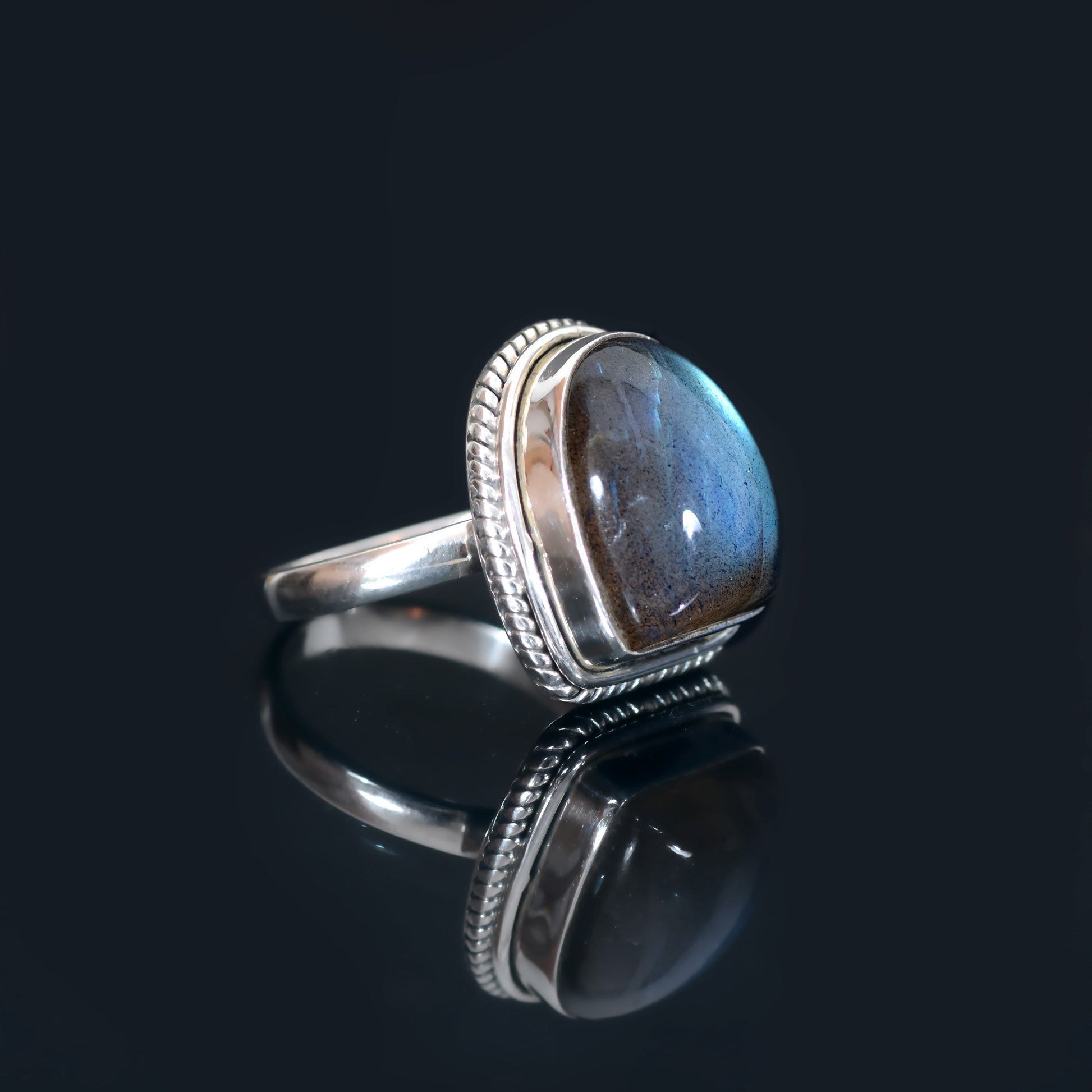 Sterling Silver Ring Blue Flash Labradorite