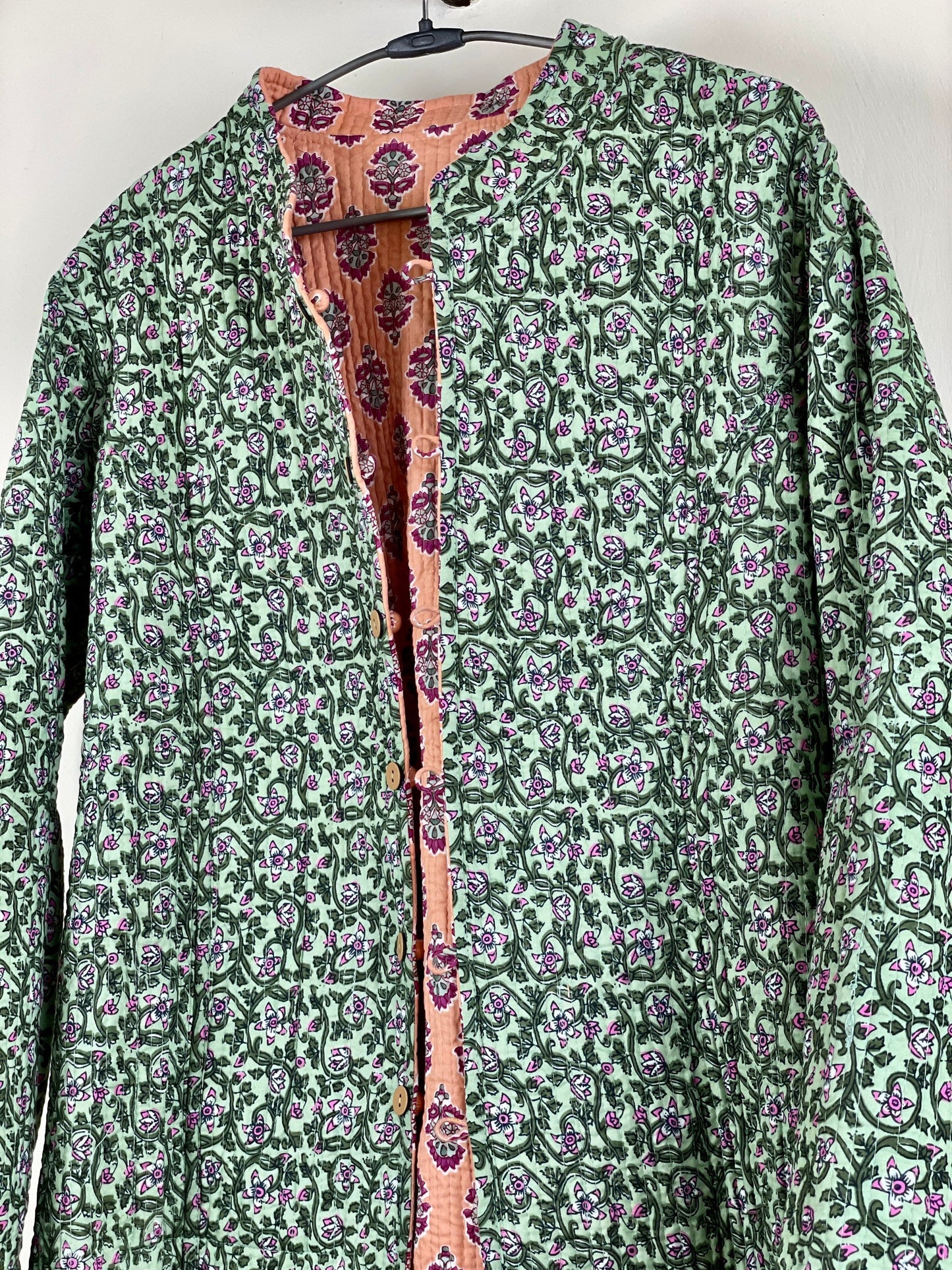 Indian Handmade Quilted Cotton Fabric Jacket Stylish Peach & Green Floral Women's Coat, Reversible Waistcoat for Her