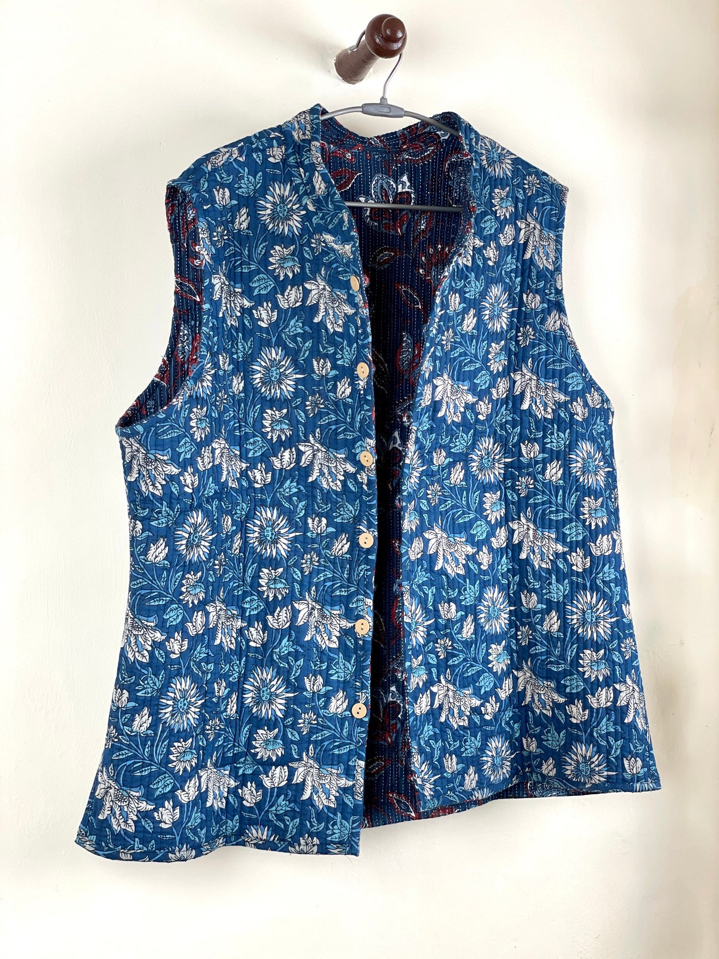 Indian Handmade Quilted Cotton Sleeveless Jacket Blue & Red Stylish Women's Vest, Reversible Waistcoat for Her