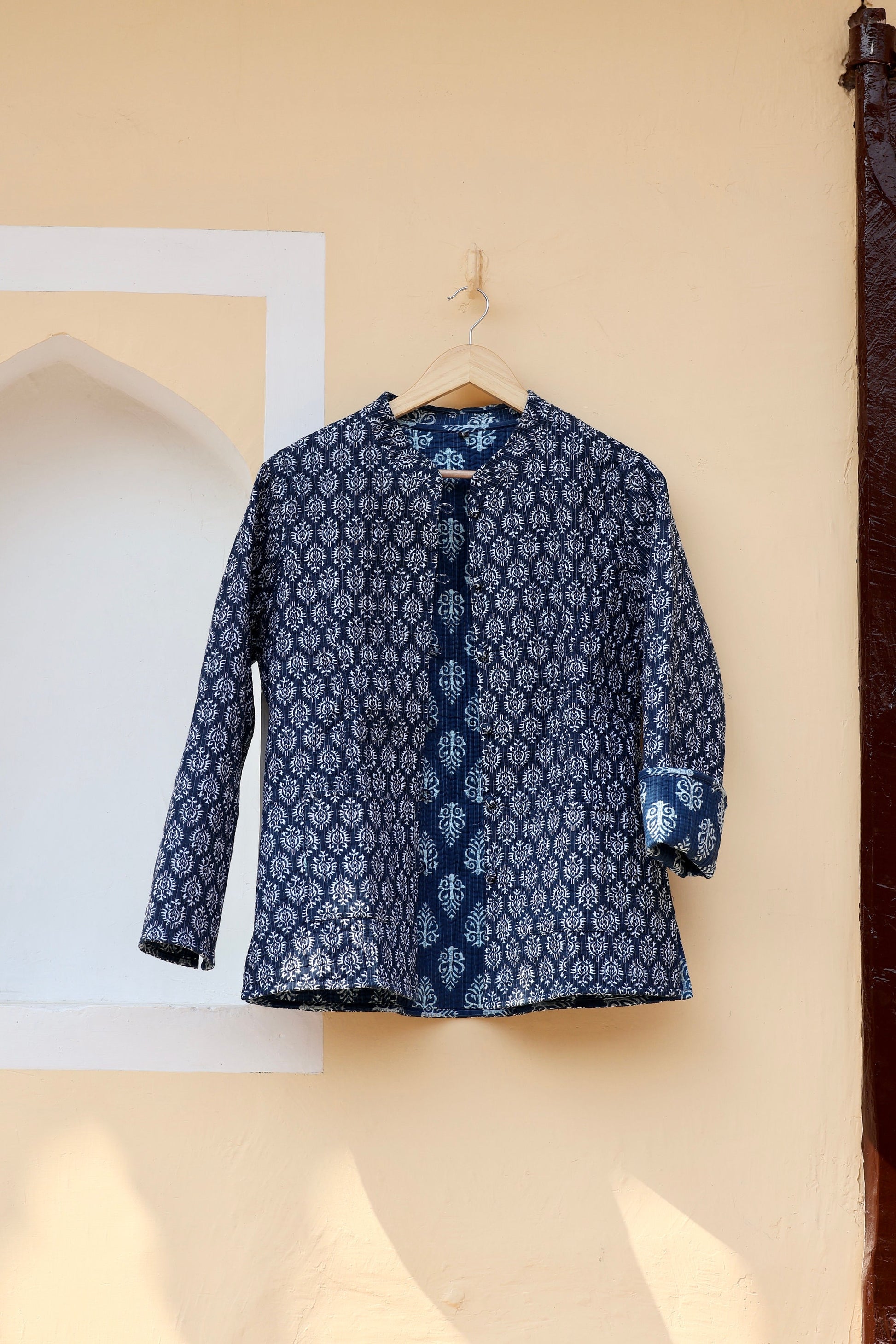 Indian Handmade Quilted Cotton Fabric Kantha Jacket Stylish Blue & White Floral Bohemian Women's Coat, Reversible Waistcoat for Her