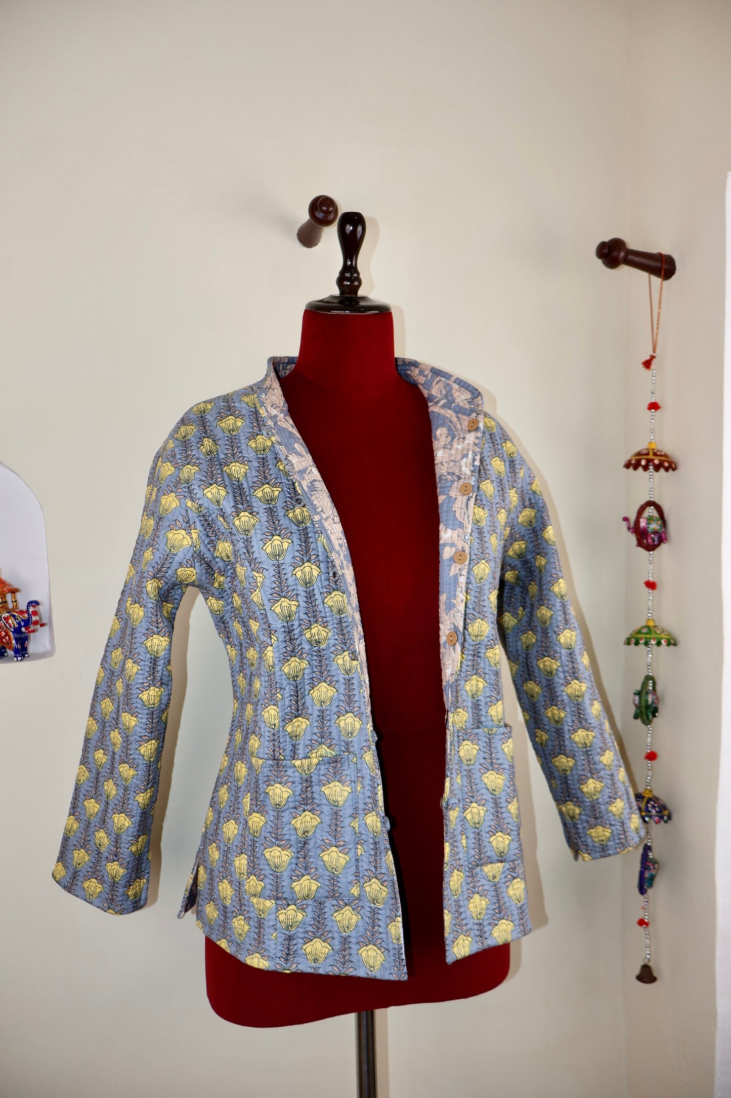 Indian Handmade Quilted Cotton Fabric Kantha Jacket Stylish Grey & Yellow Floral Bohemian Women's Coat, Reversible Waistcoat for Her