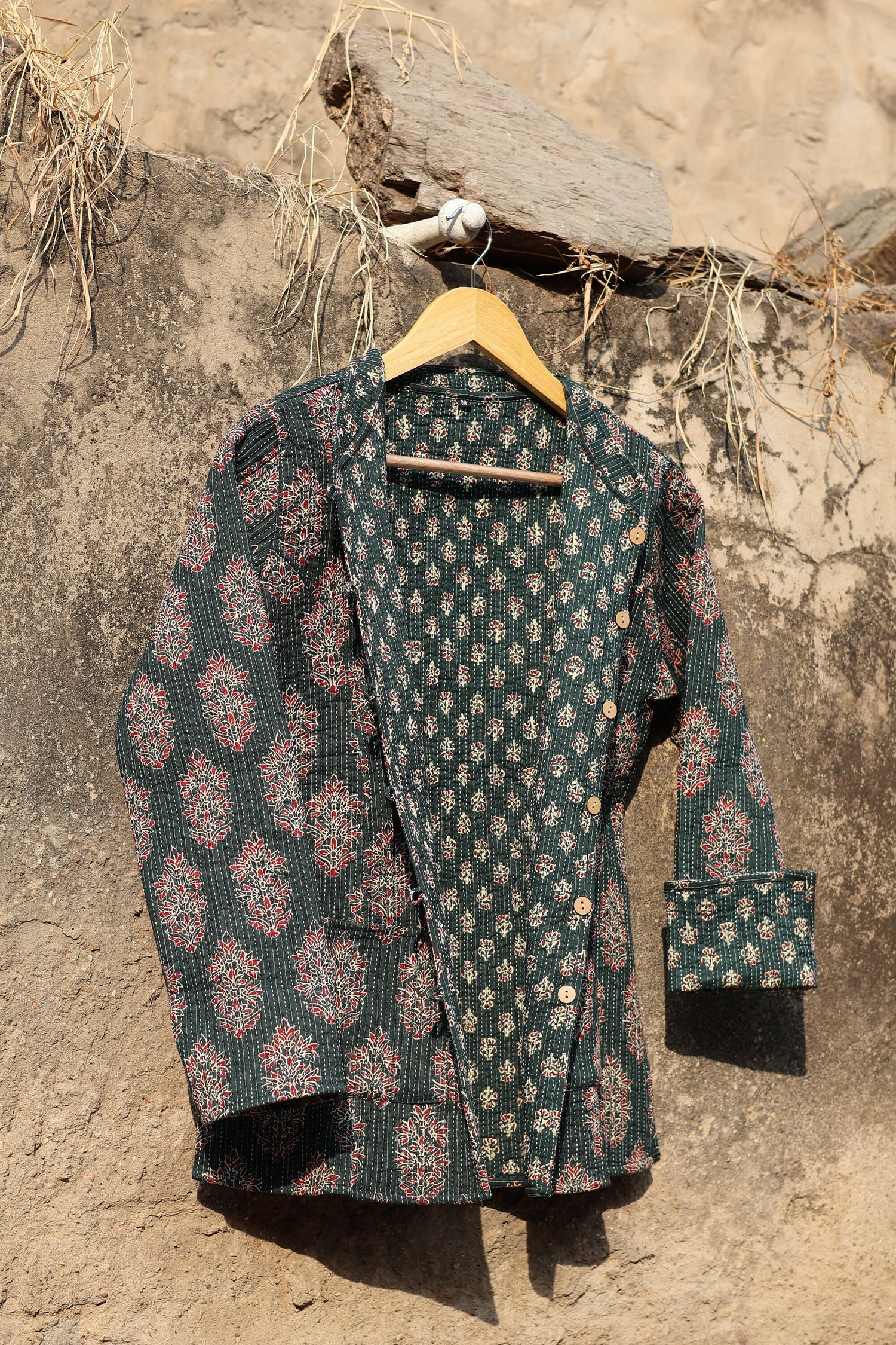 Indian Handmade Quilted Kantha Cotton Fabric Jacket Stylish Green Floral Women's Coat, Reversible Waistcoat for Her