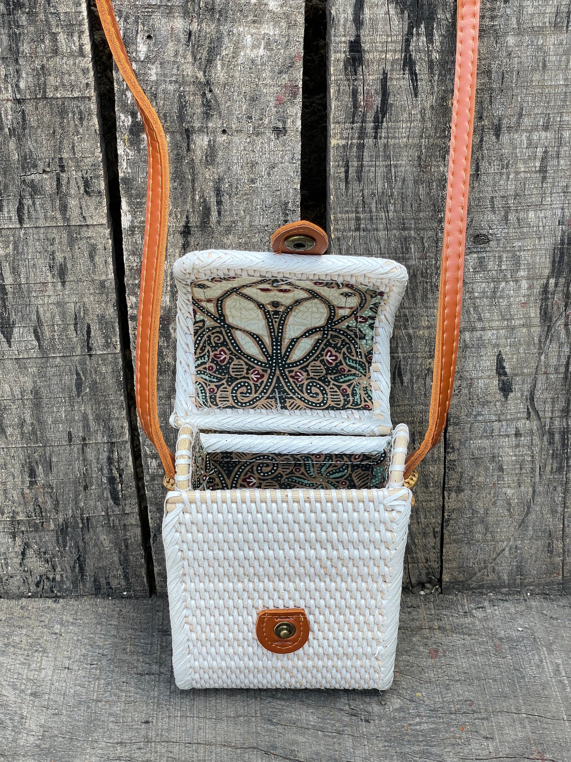Small Handwoven Rattan Bali Bag, Shoulder Bag, Crossbody Purse for Mobile Phone, Braided Straw Bag, Bohemian Style Rattan Bags, Gift for her