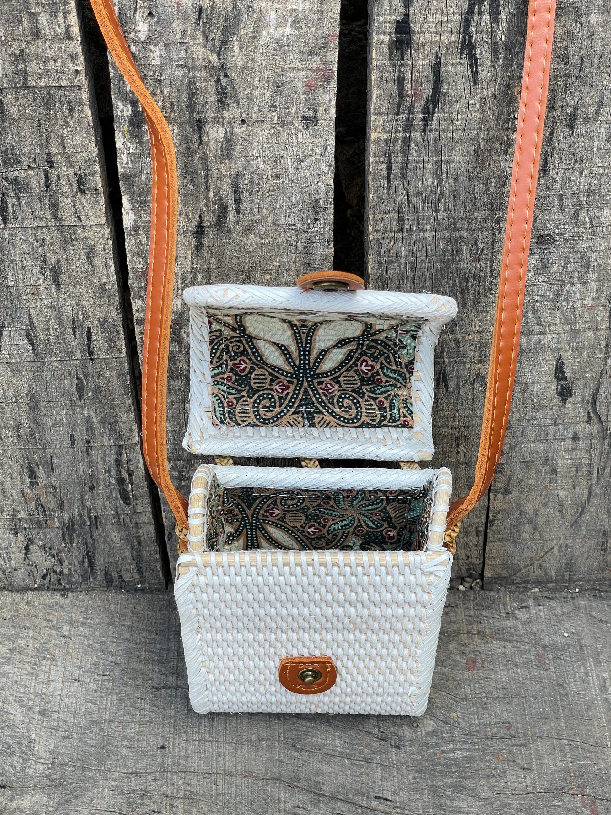Small Handwoven Rattan Bali Bag, Shoulder Bag, Crossbody Purse for Mobile Phone, Braided Straw Bag, Bohemian Style Rattan Bags, Gift for her